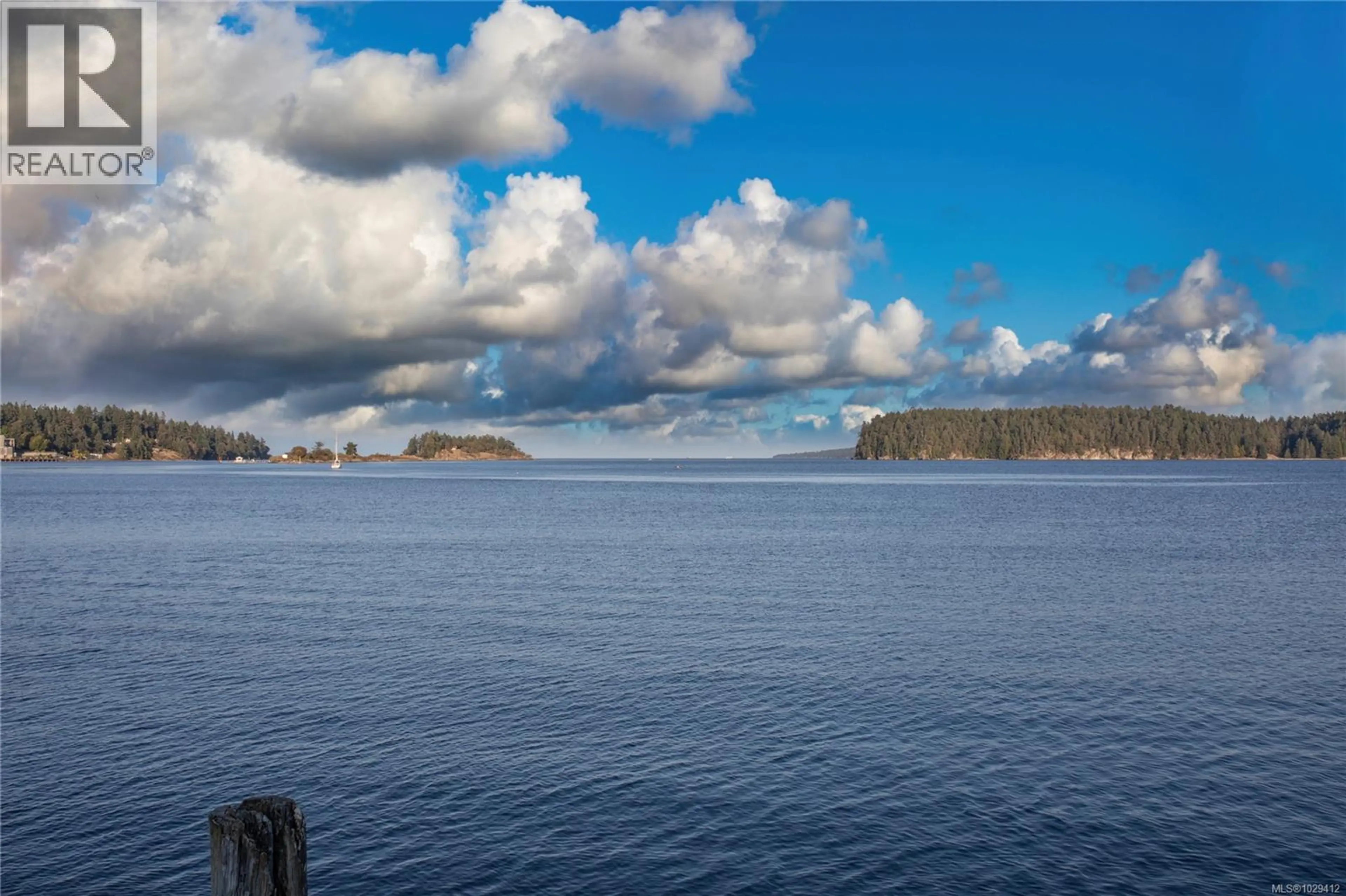 Property at #308 2815 DEPARTURE BAY RD, Nanaimo, BC