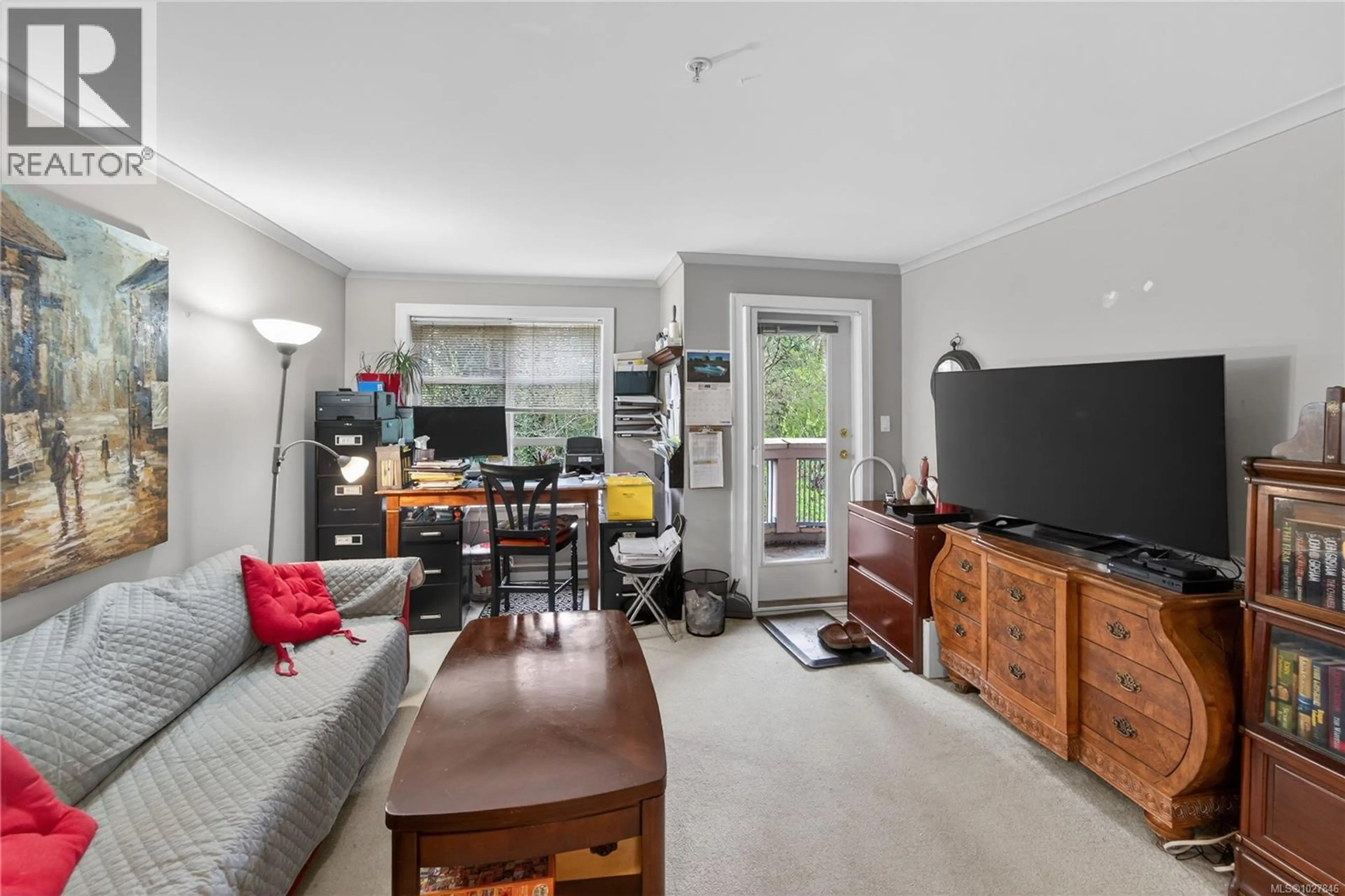 Property at #204 799 BLACKBERRY RD, Saanich, BC