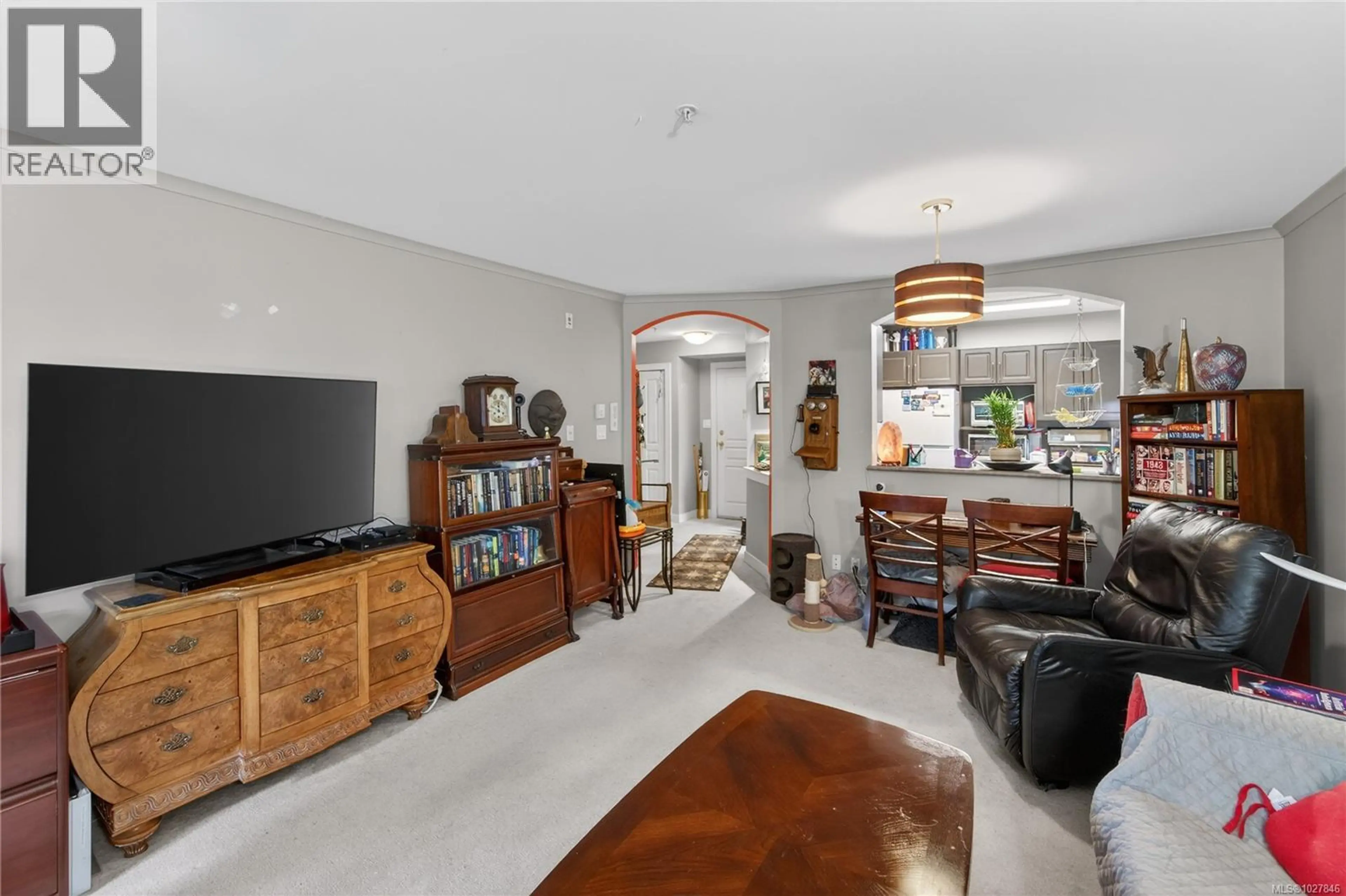 Property at #204 799 BLACKBERRY RD, Saanich, BC