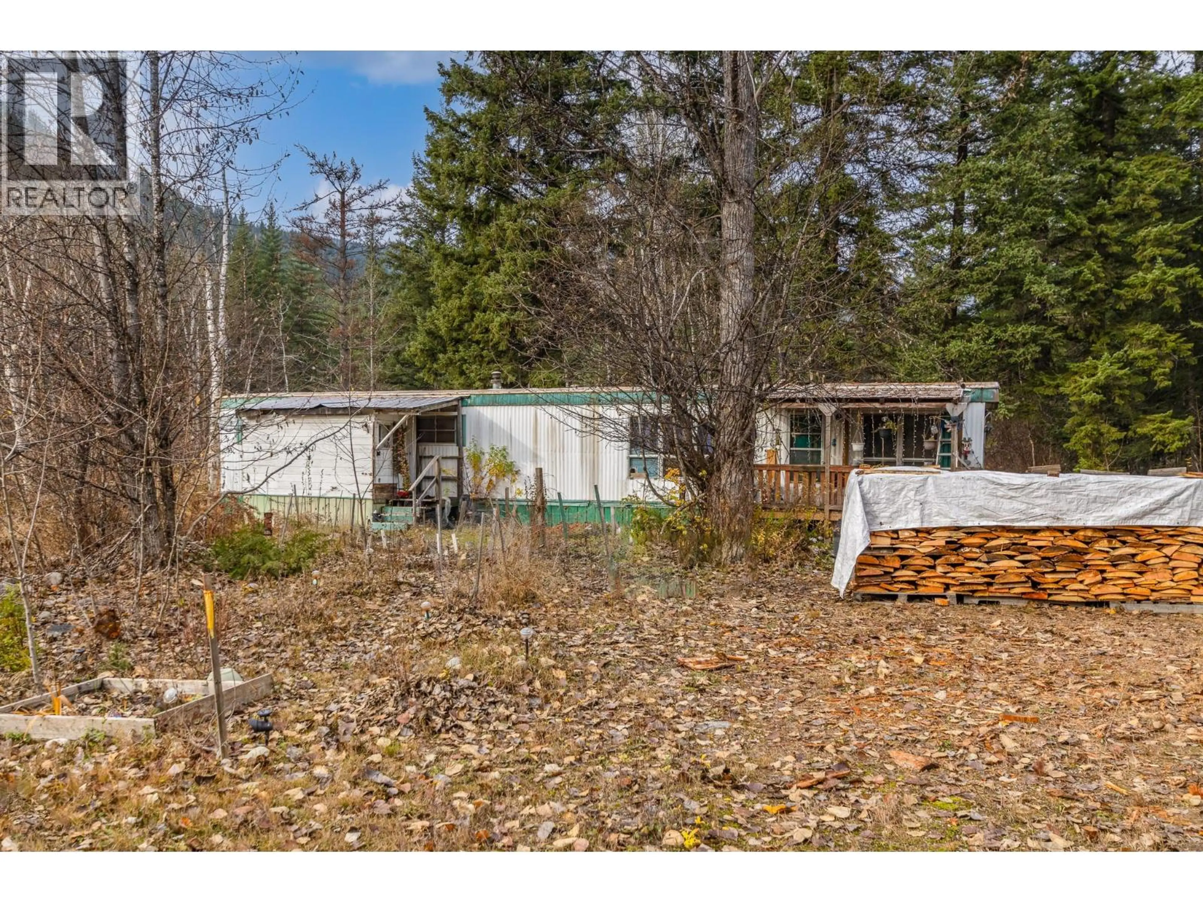 Property at 5513 PROSH FRONTAGE ROAD, Sicamous, BC