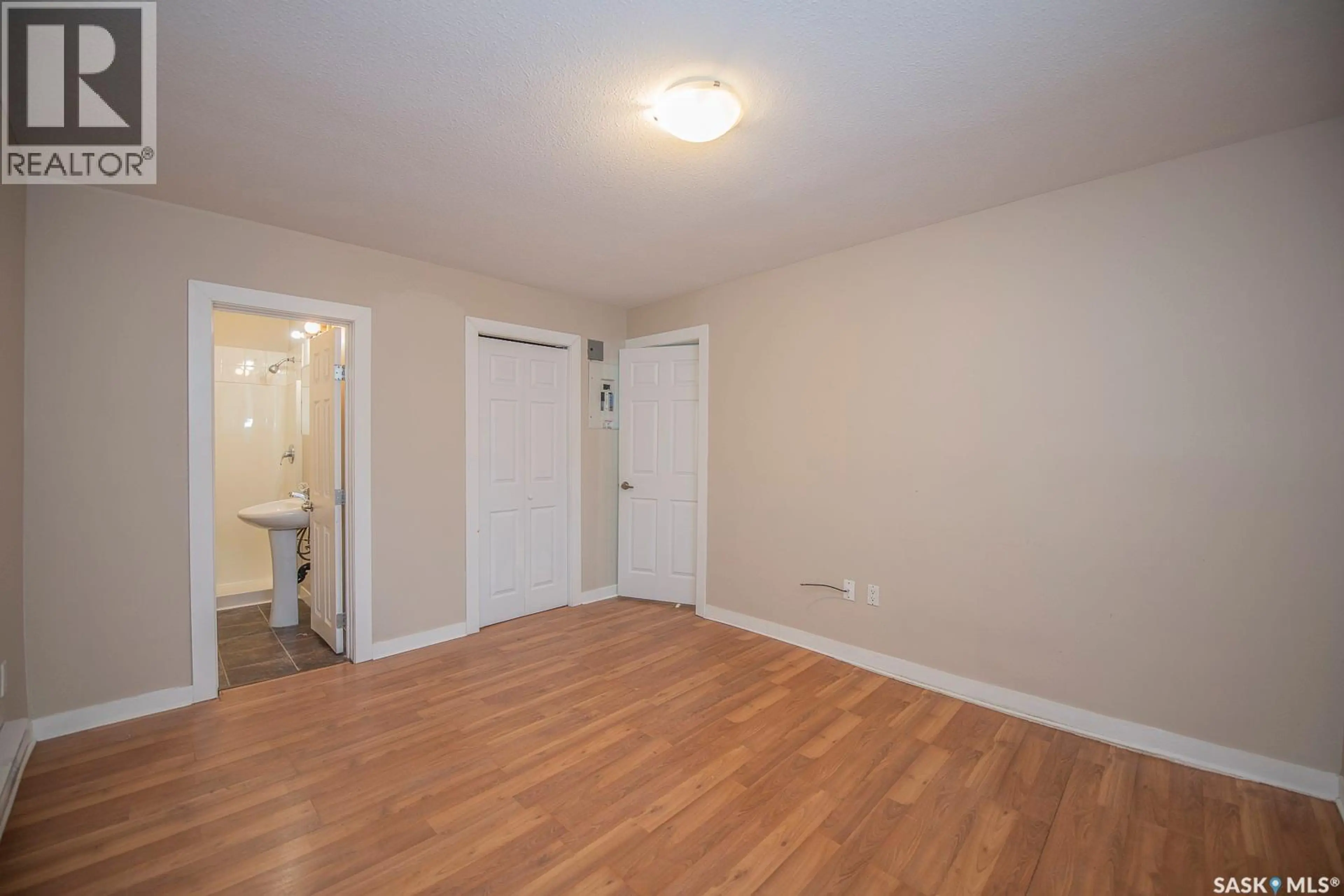 Property at 2023 OTTAWA STREET, Regina, SK