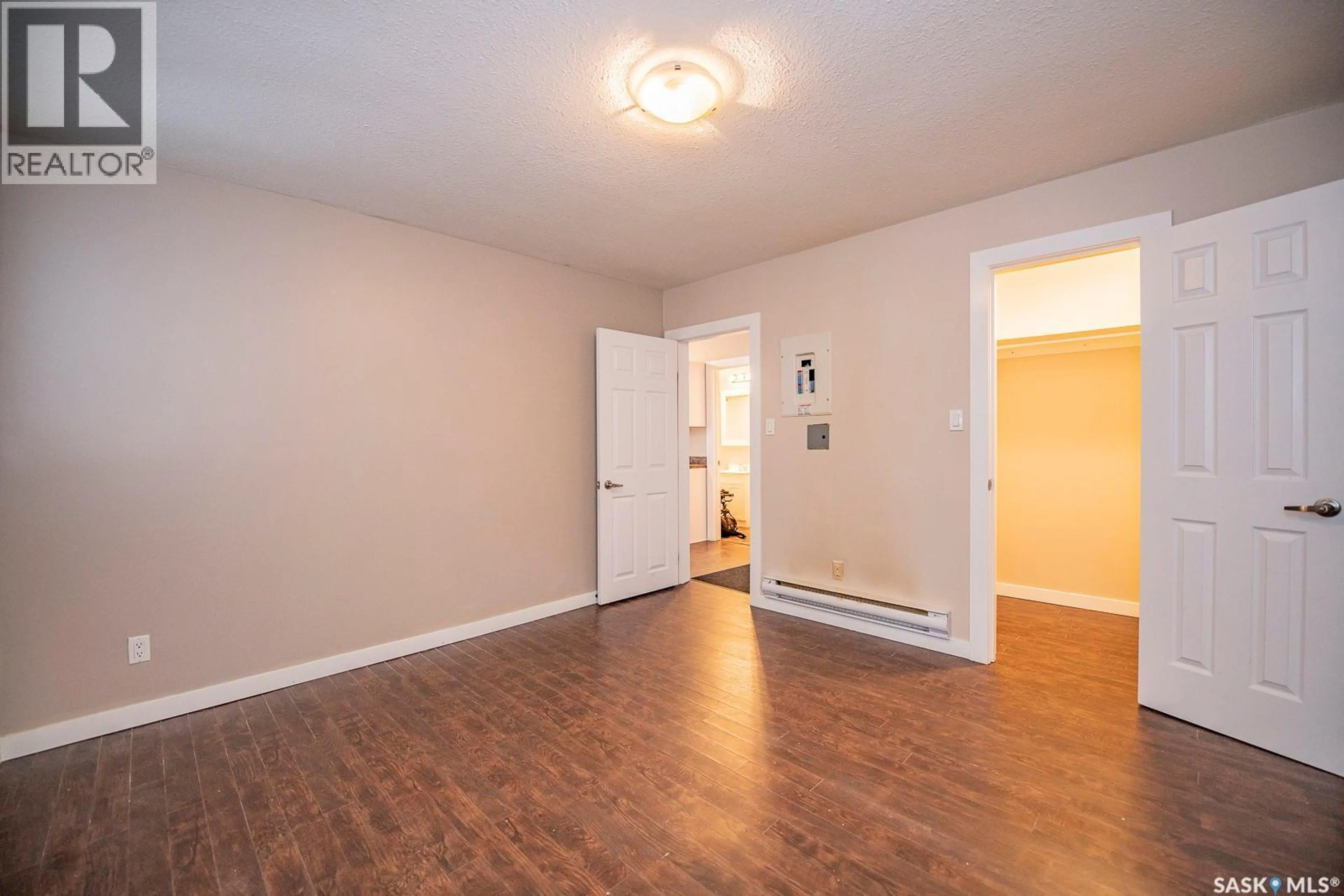 Property at 2023 OTTAWA STREET, Regina, SK
