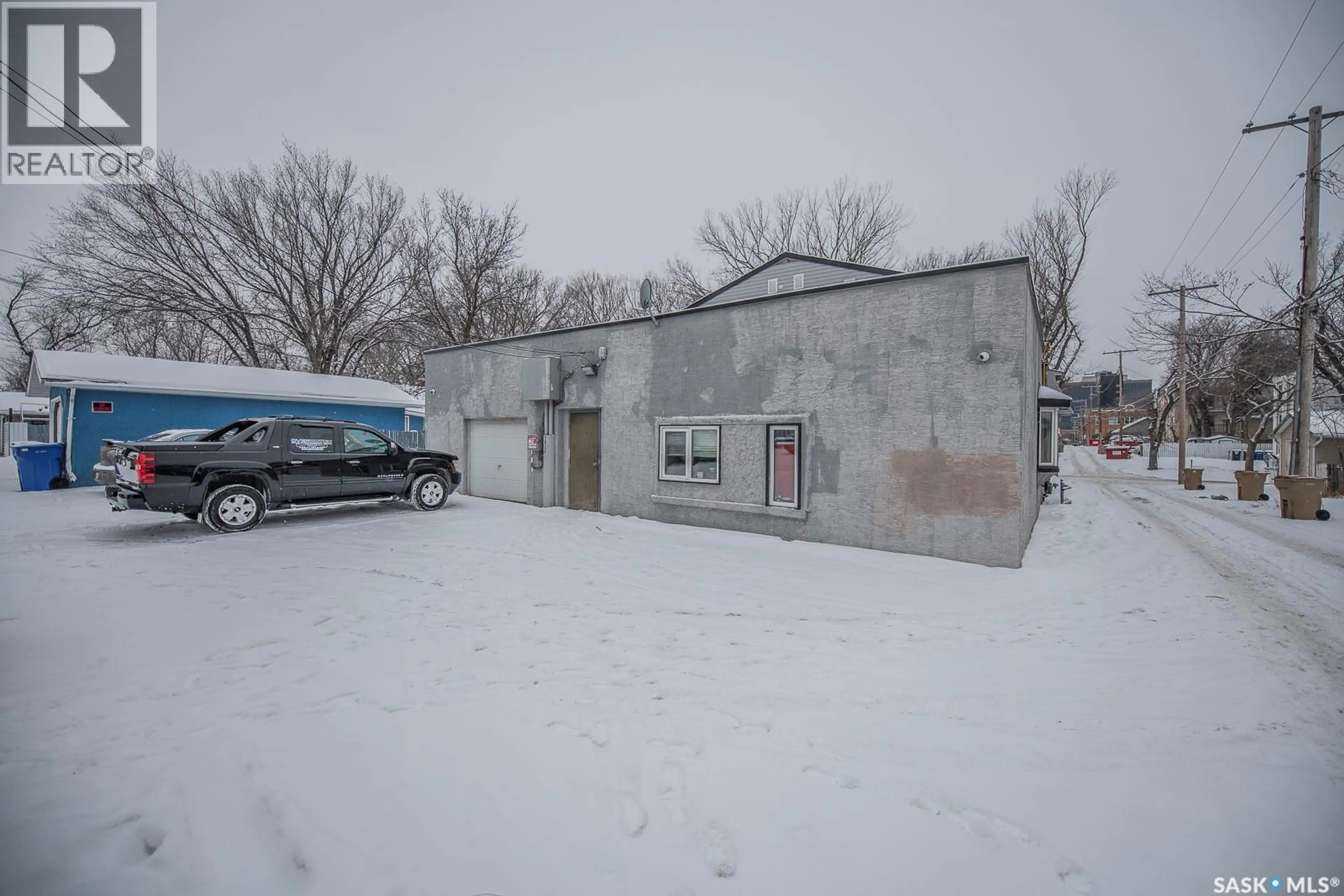 Property at 2023 OTTAWA STREET, Regina, SK