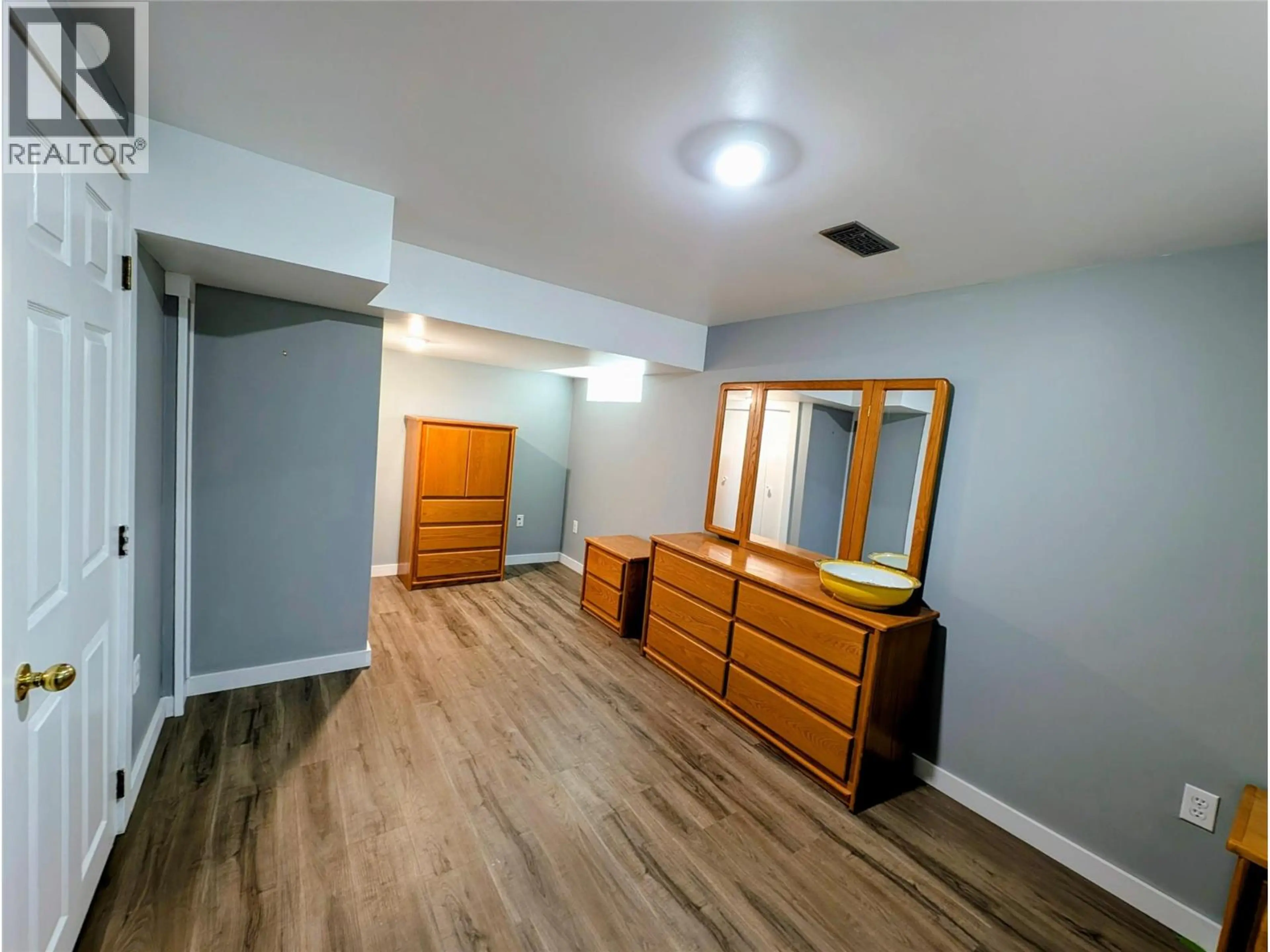 Property at 311 DEWDNEY AVENUE, Clinton, BC