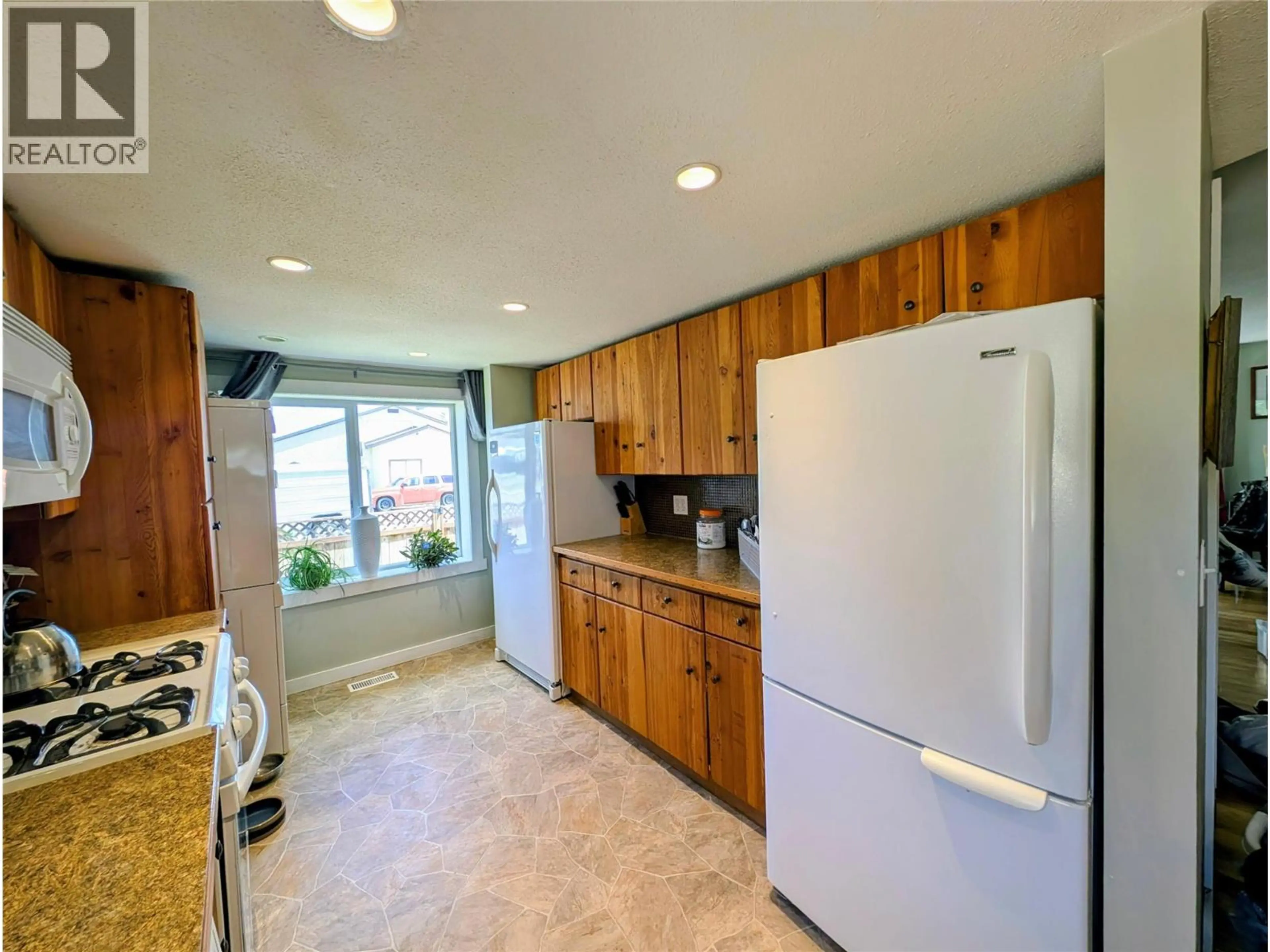 Property at 311 DEWDNEY AVENUE, Clinton, BC