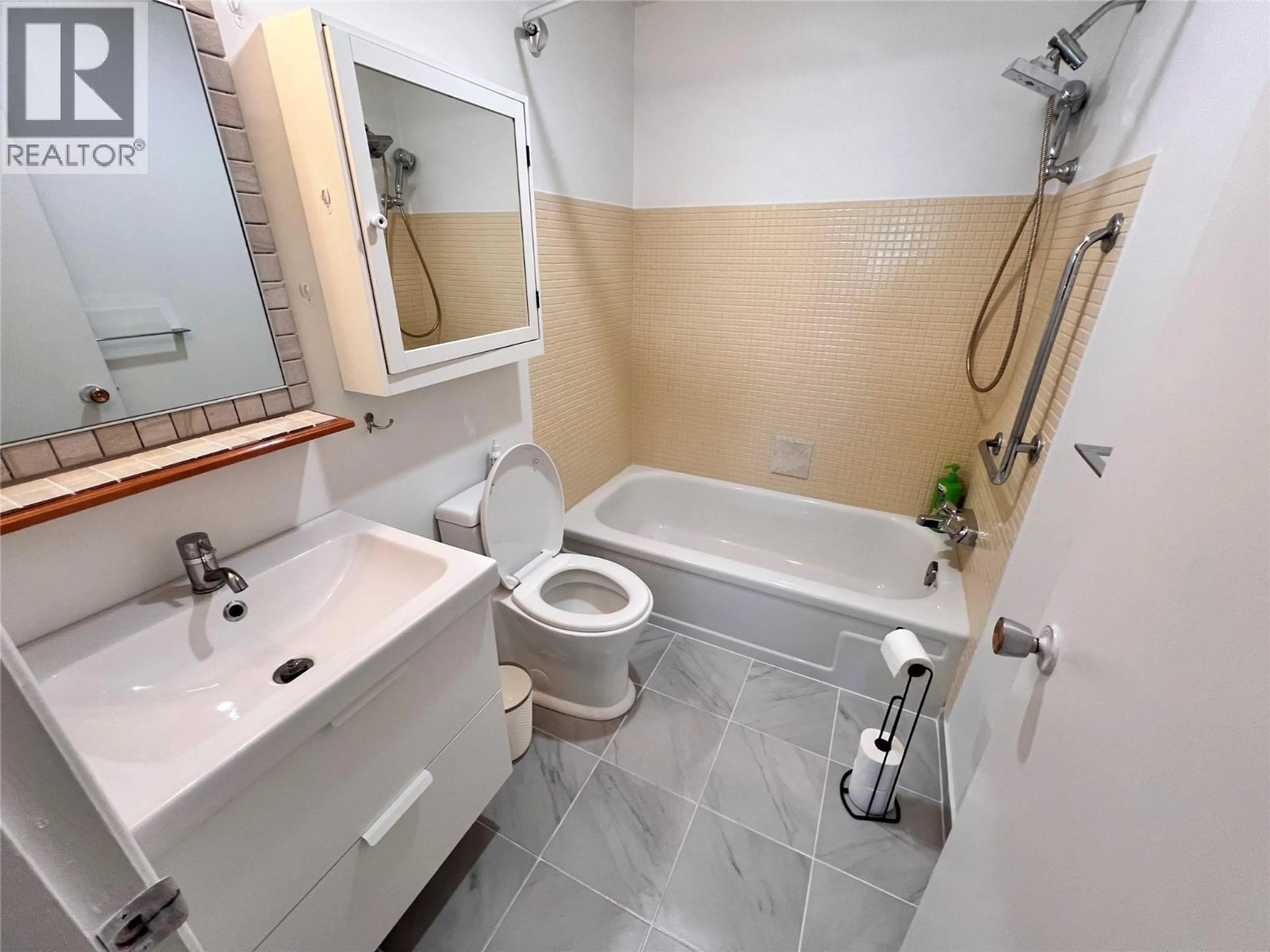 Property at #211 803 FAIRVIEW ROAD, Penticton, BC