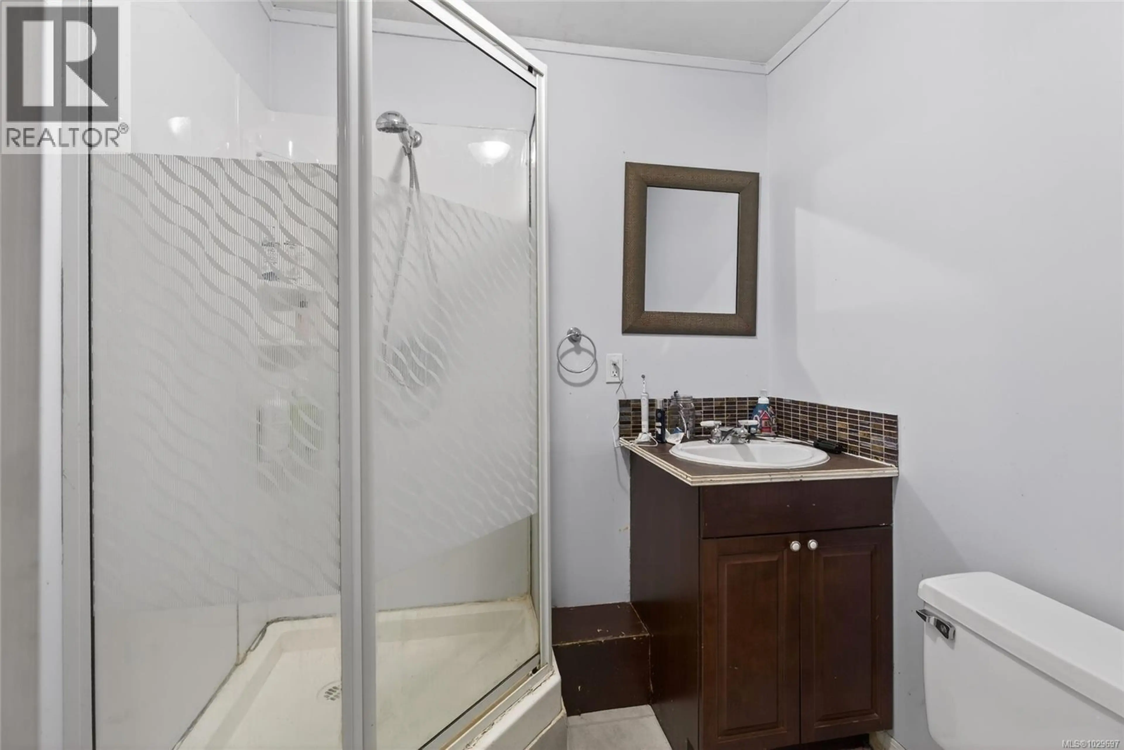 Property at 30 ROD & GUN RD, Courtenay, BC