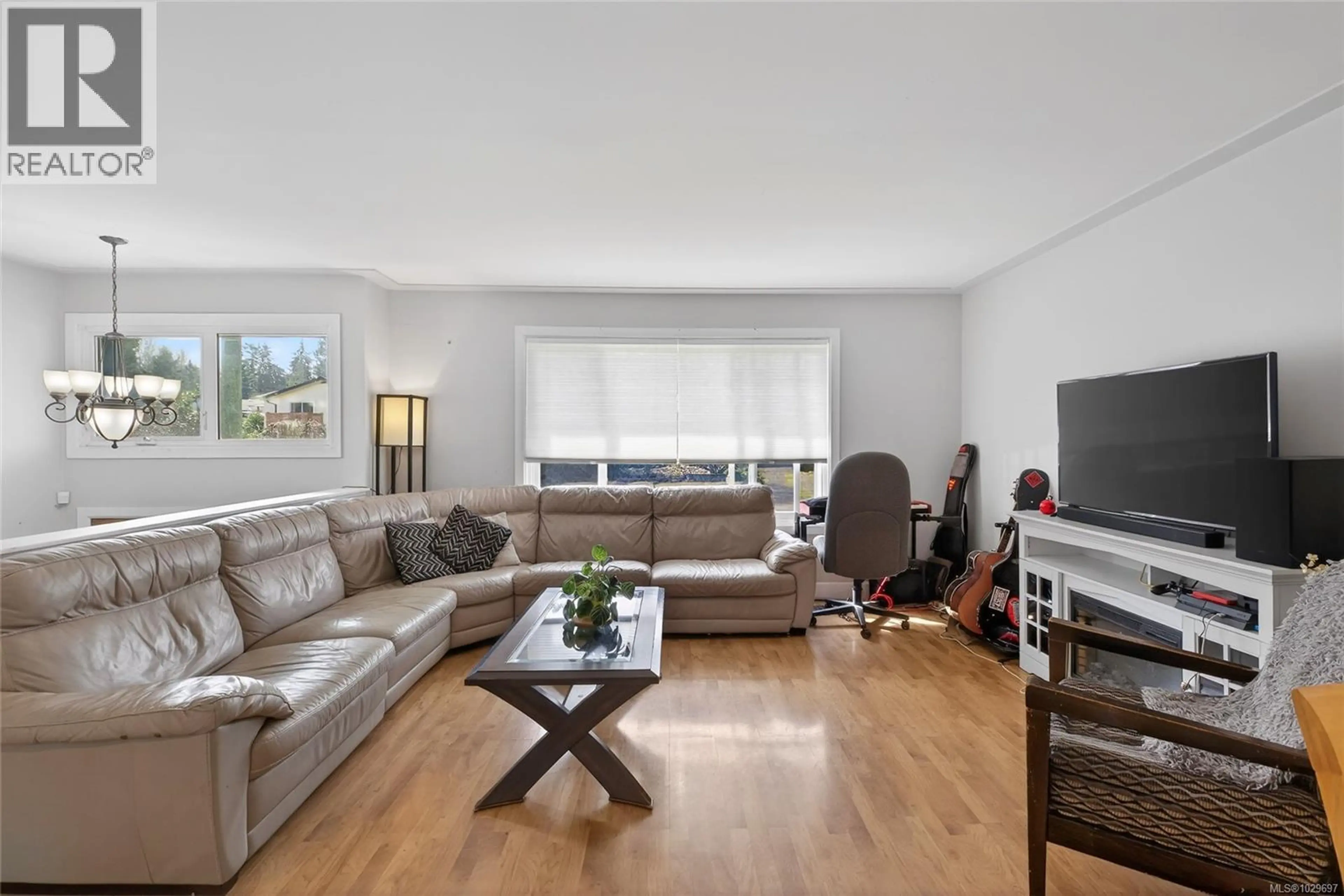 Property at 30 ROD & GUN RD, Courtenay, BC