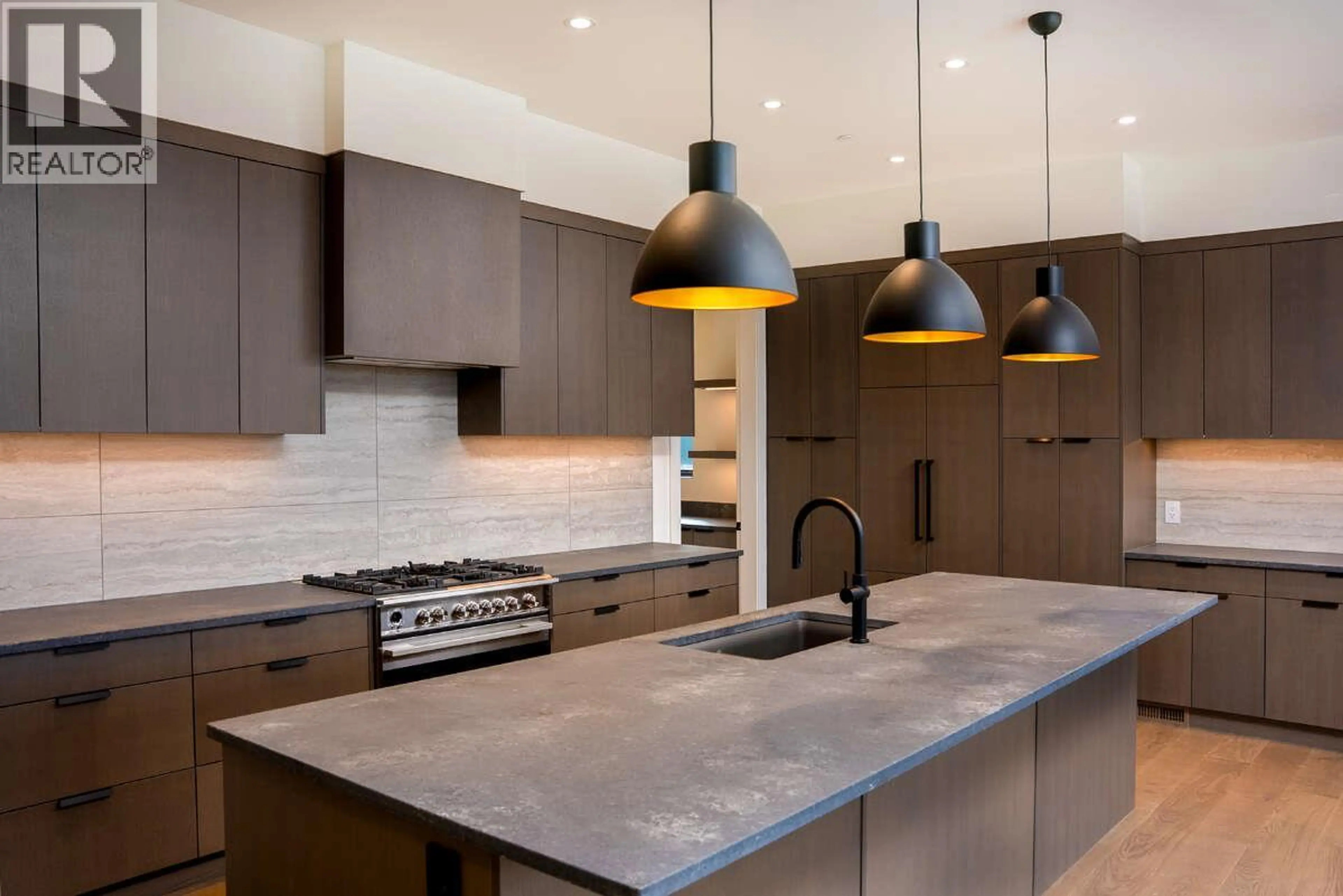 Property at 866 PREDATOR RIDGE DRIVE, Vernon, BC