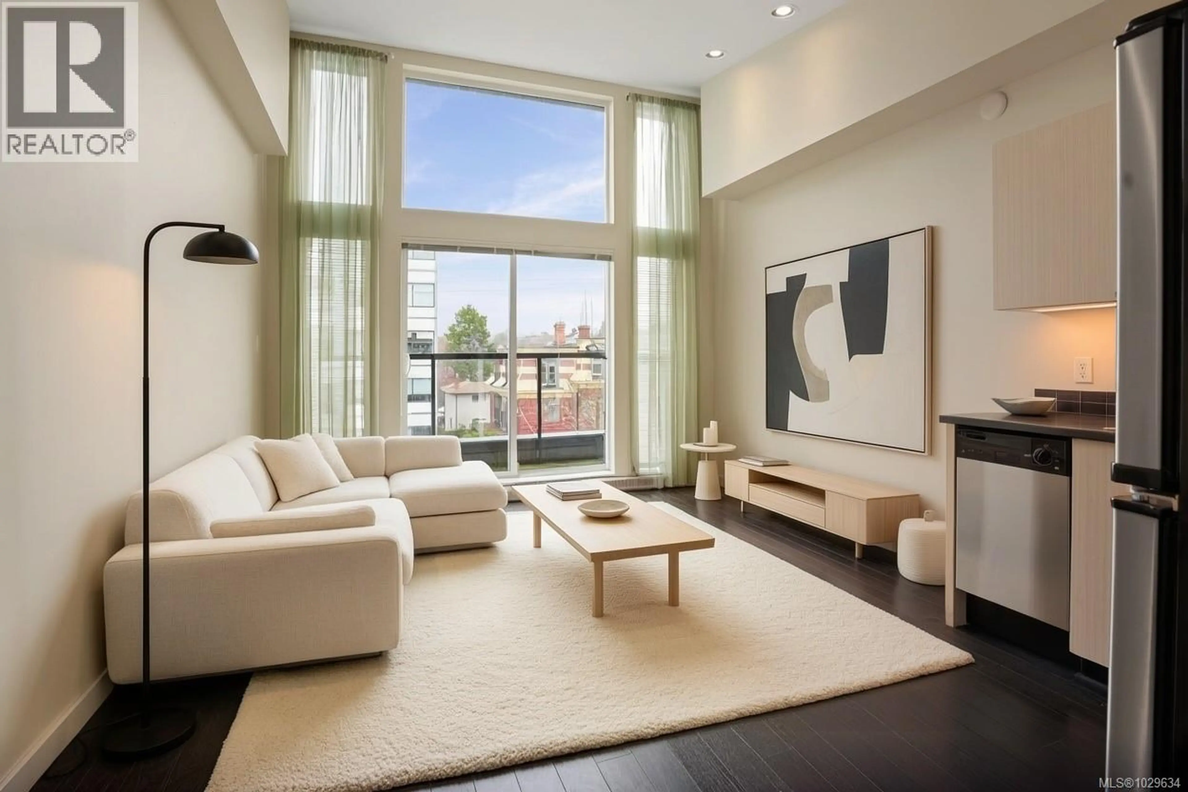 Property at #402 1121 FORT ST, Victoria, BC