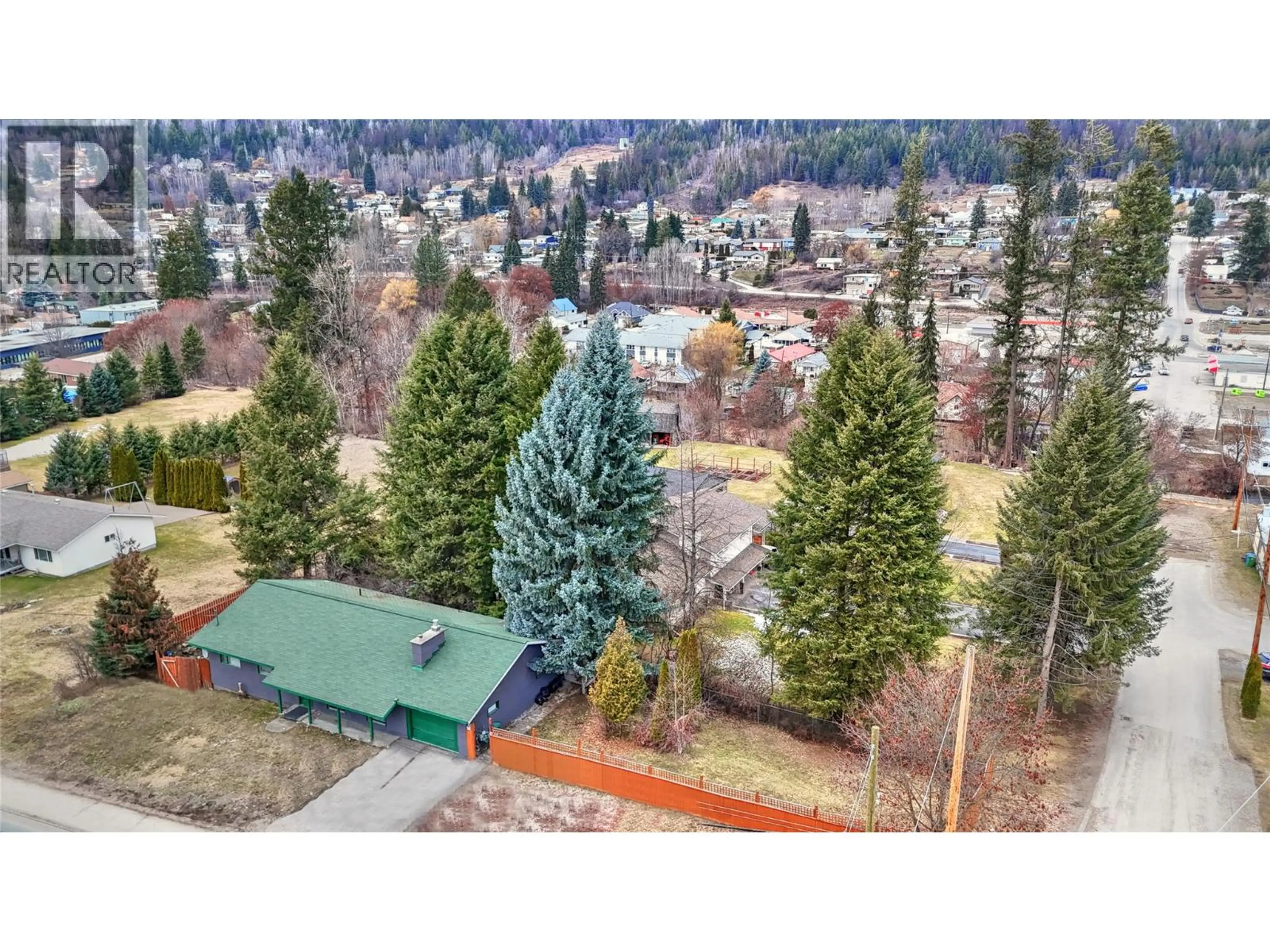 Property at 1895 COLUMBIA GARDENS ROAD, Fruitvale, BC