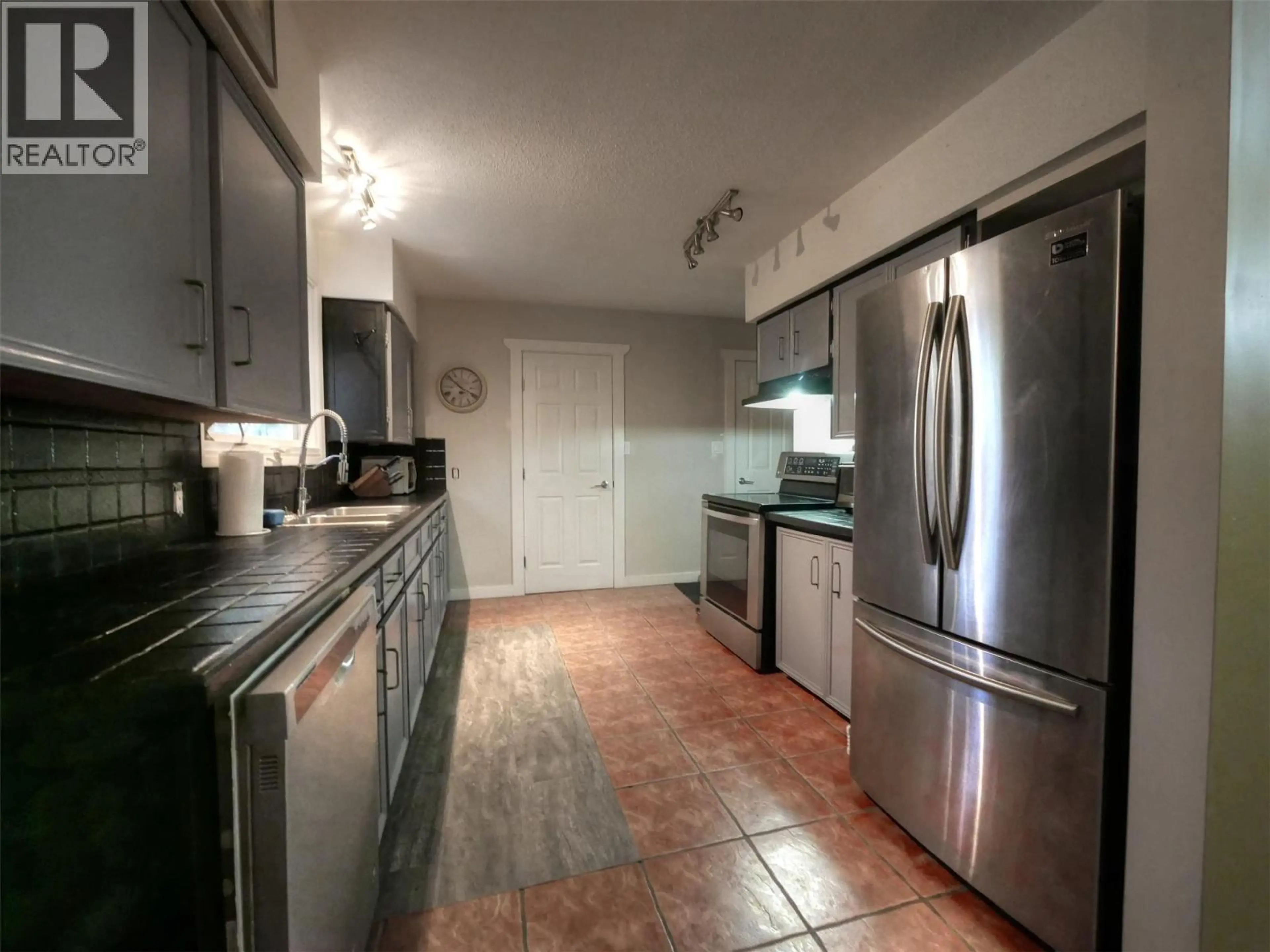 Property at 1895 COLUMBIA GARDENS ROAD, Fruitvale, BC