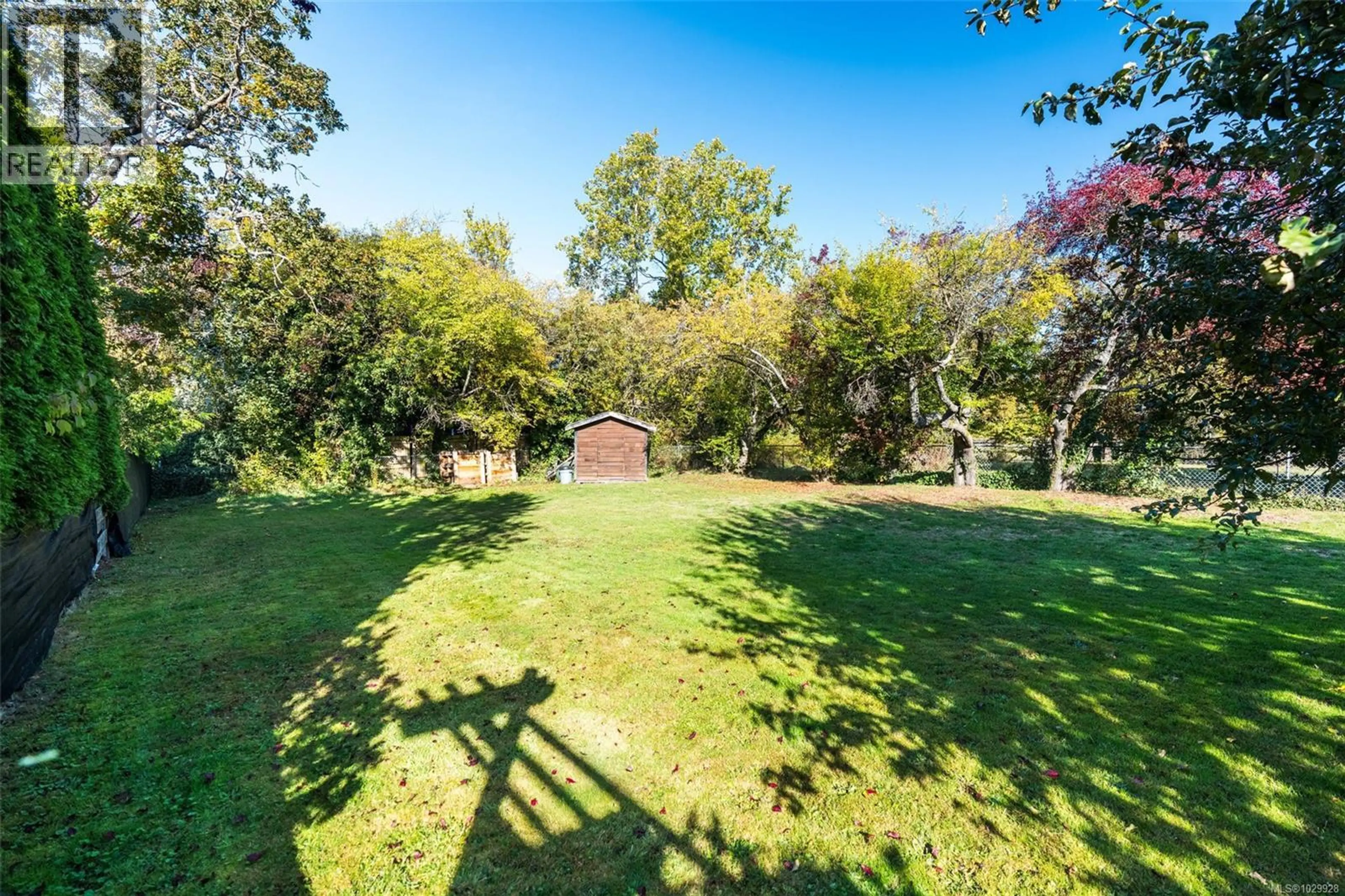 Property at 2926 COLQUITZ AVE, Saanich, BC