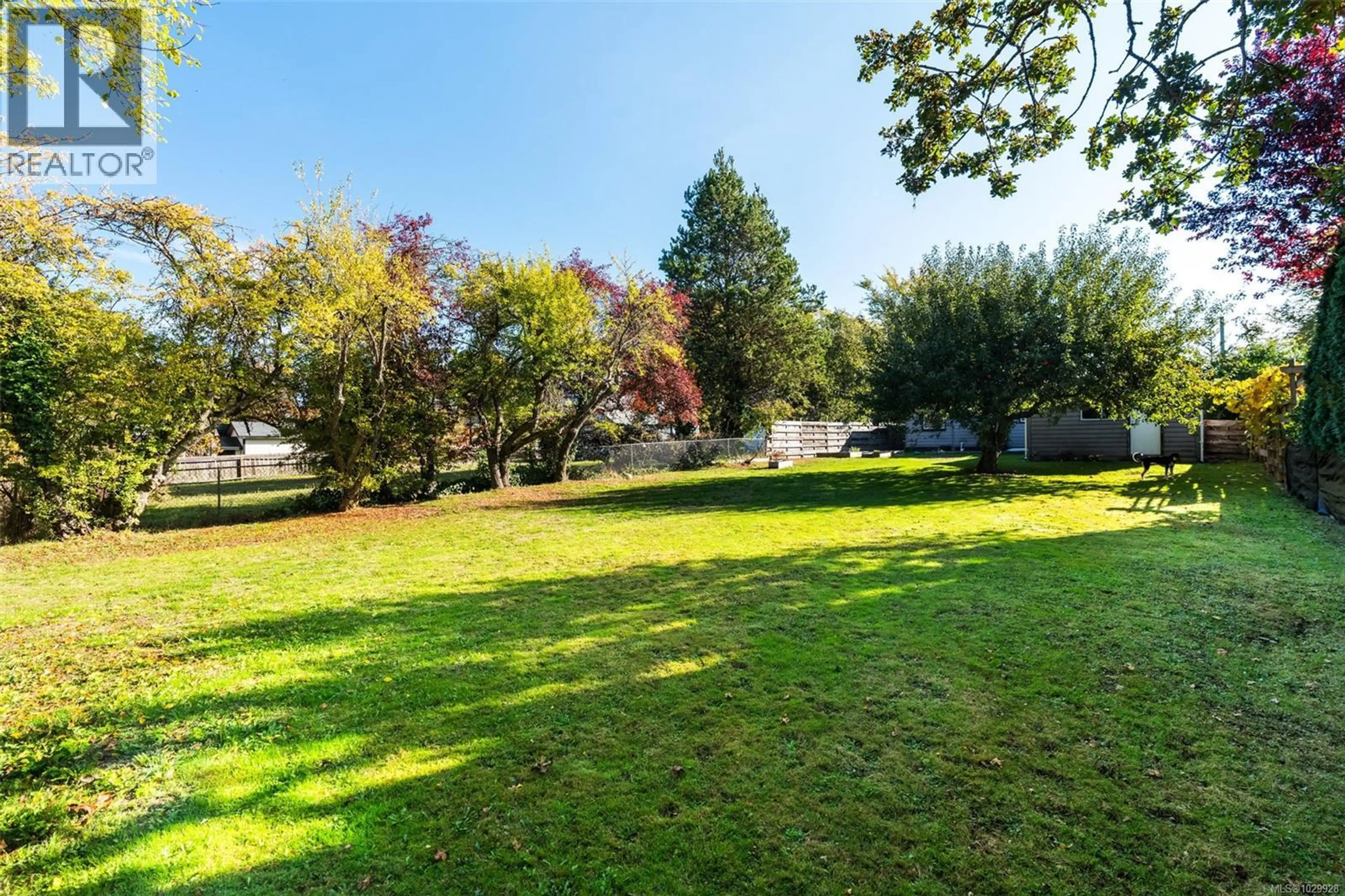 Property at 2926 COLQUITZ AVE, Saanich, BC