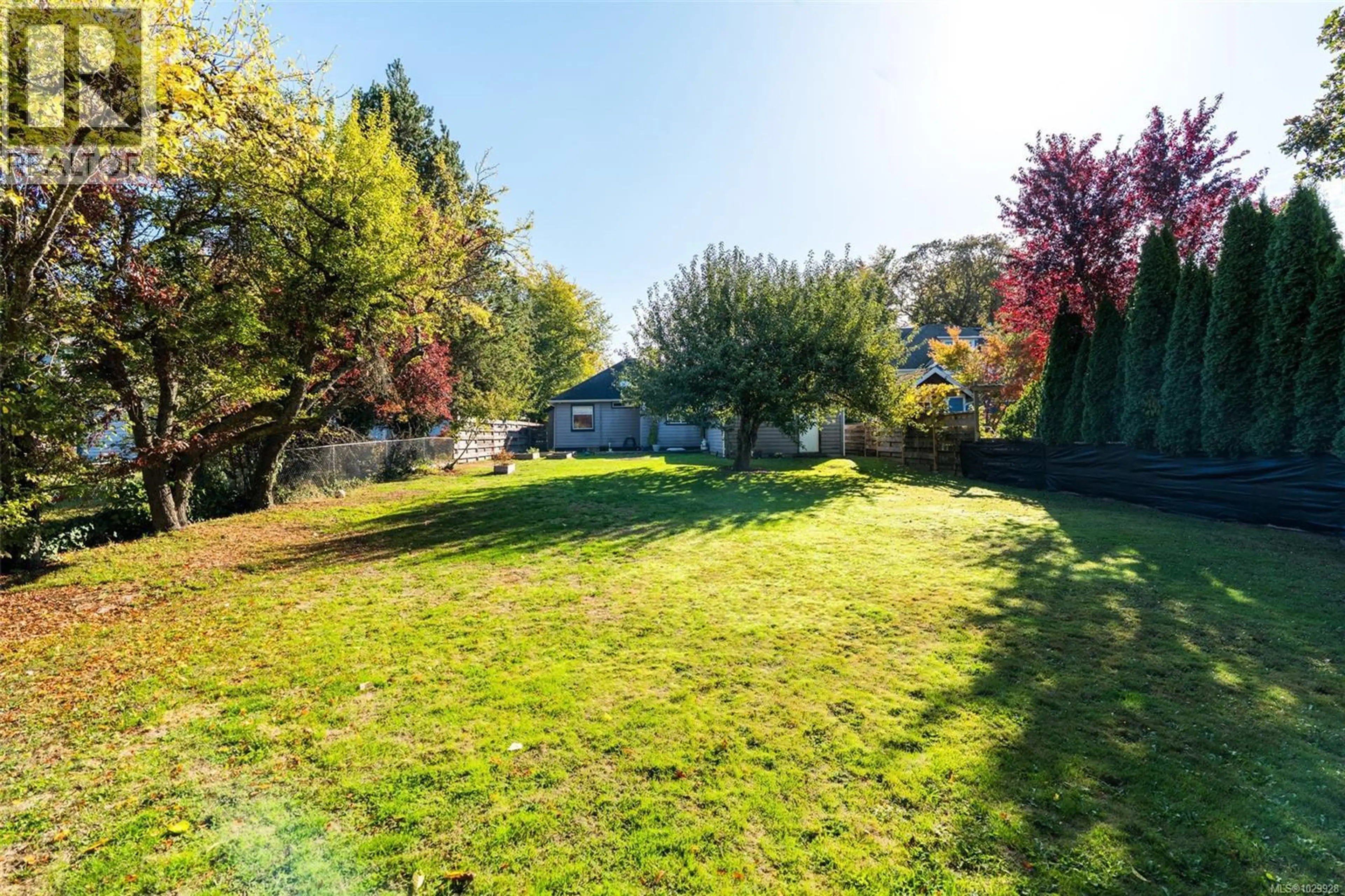 Property at 2926 COLQUITZ AVE, Saanich, BC