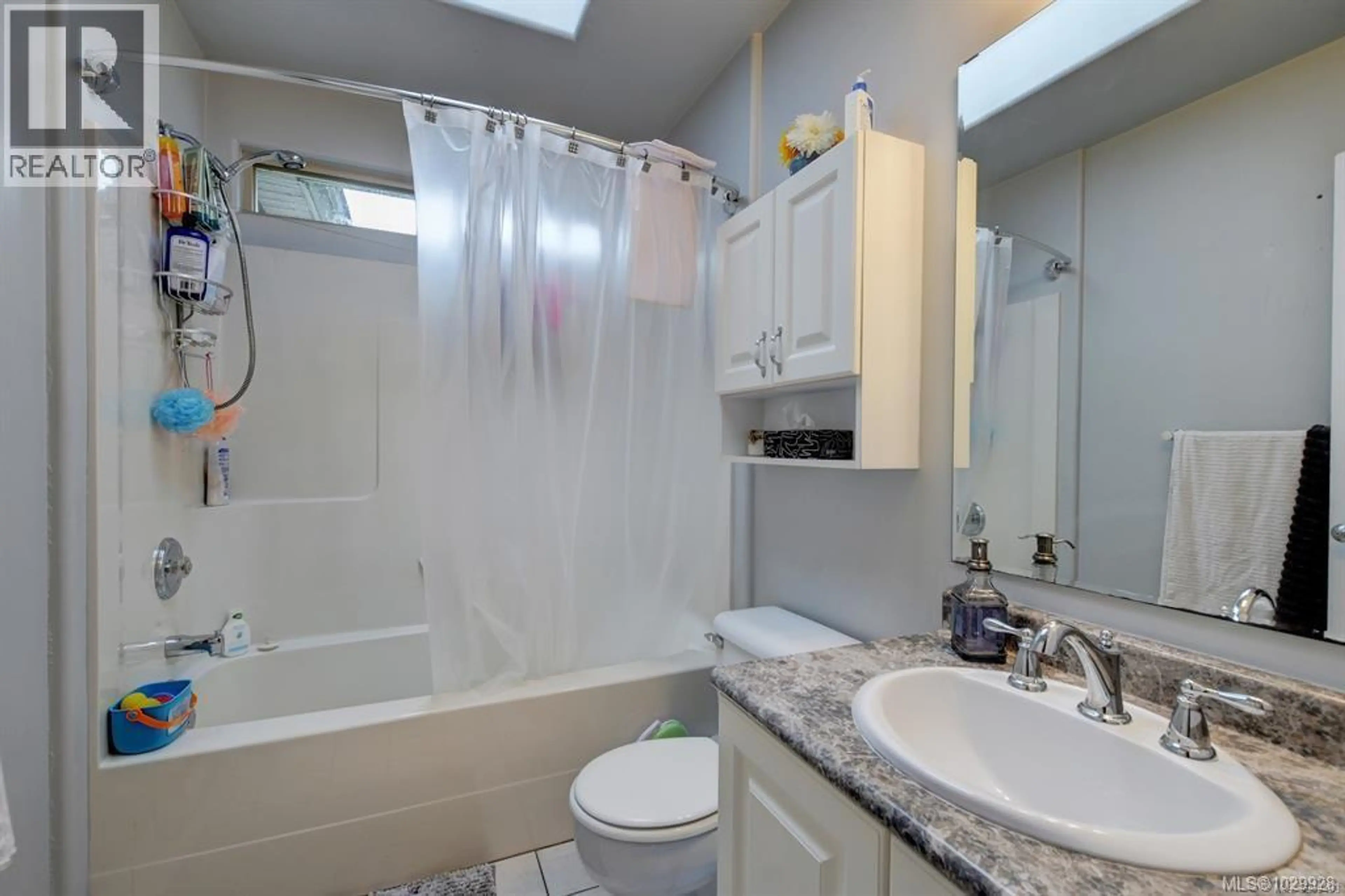 Property at 2926 COLQUITZ AVE, Saanich, BC