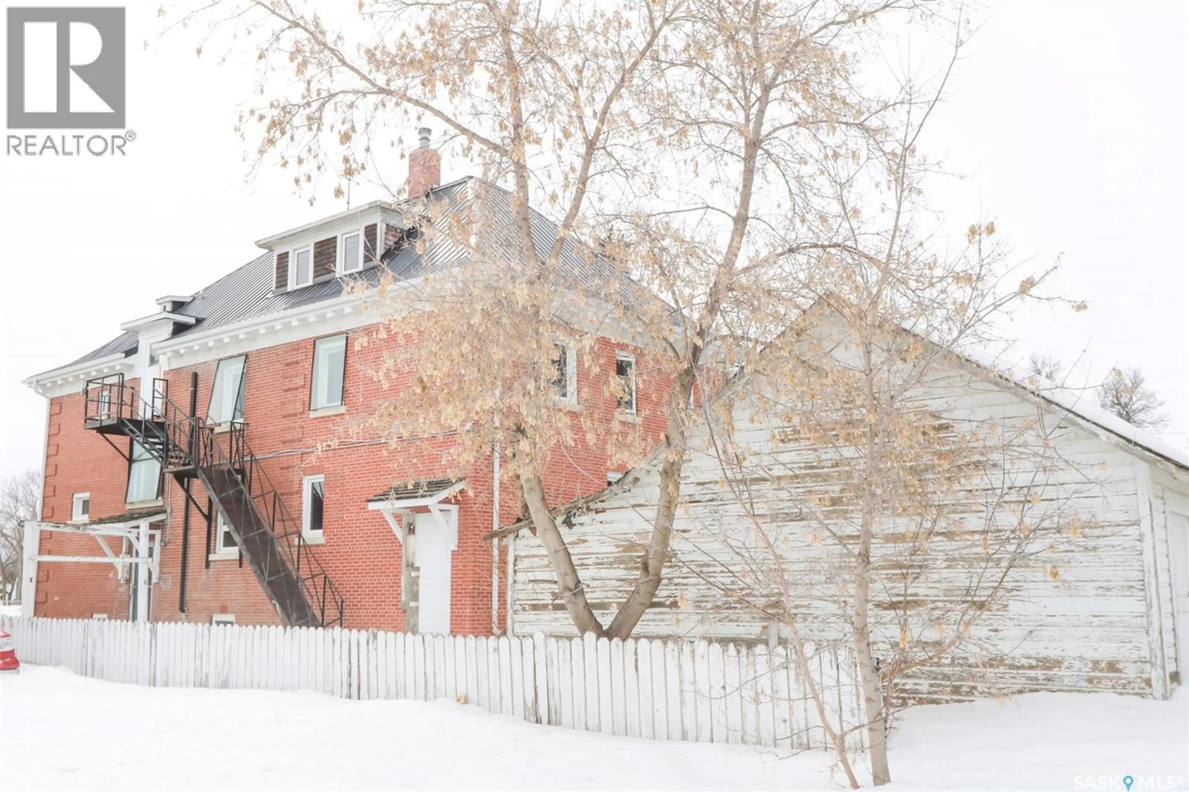 Property at 27 DUNLOP STREET E, Yorkton, SK