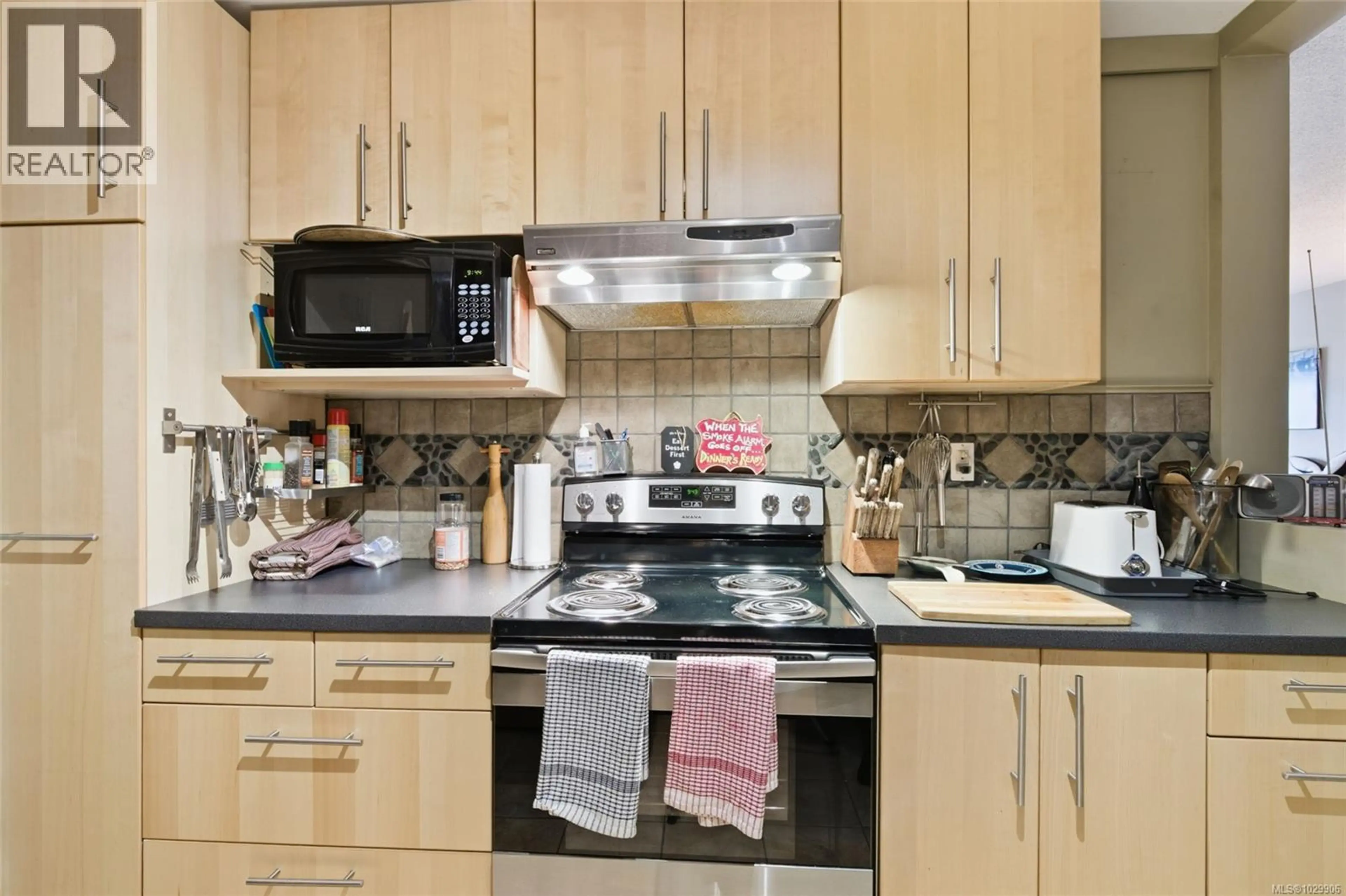 Property at #302 4728 UPLANDS DR, Nanaimo, BC