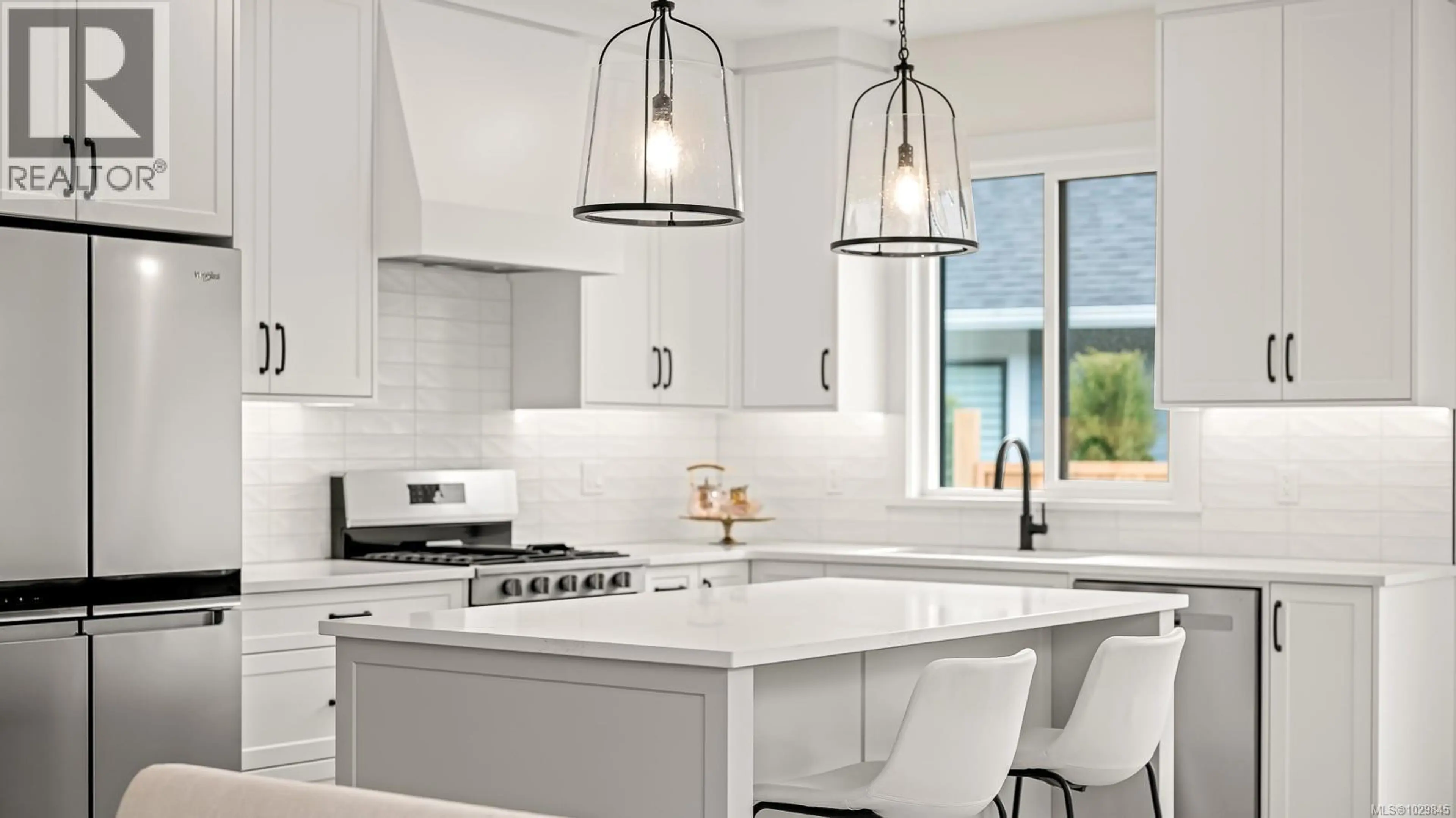 Property at #4 865 GRUMMAN PL, Comox, BC