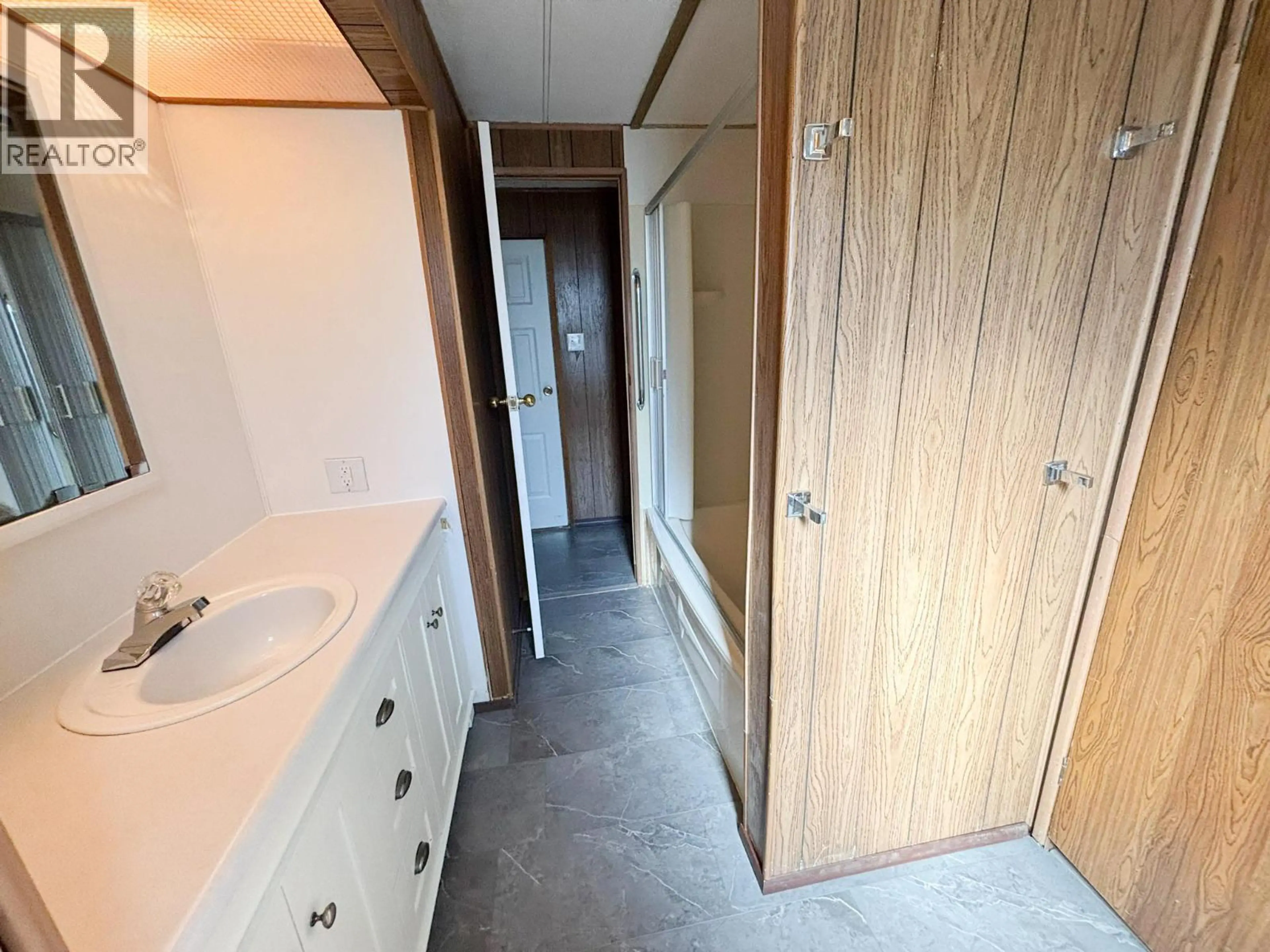 Property at #5 ROYAL OAK DRIVE UNIT# 5, Salmo, BC