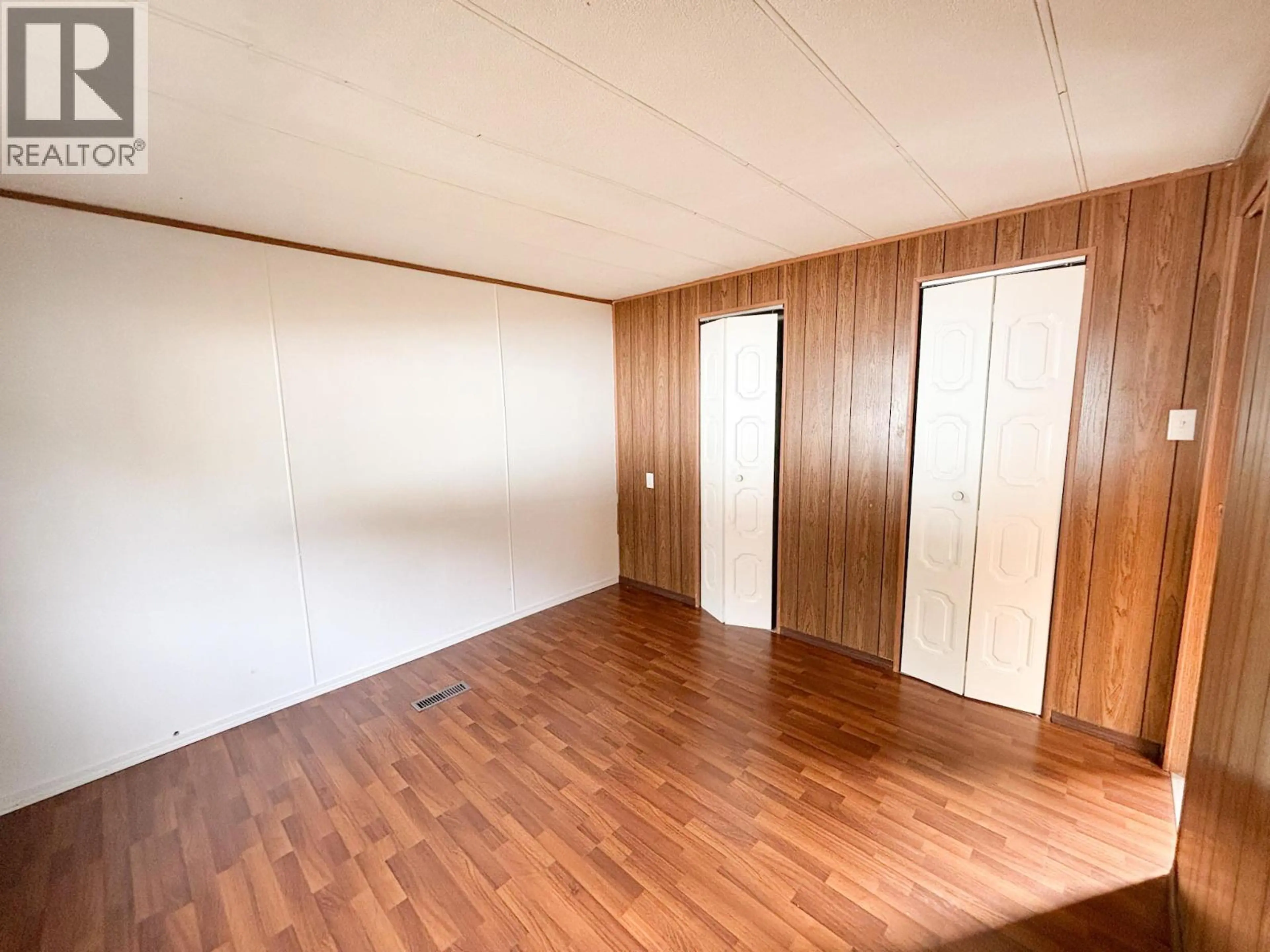 Property at #5 ROYAL OAK DRIVE UNIT# 5, Salmo, BC