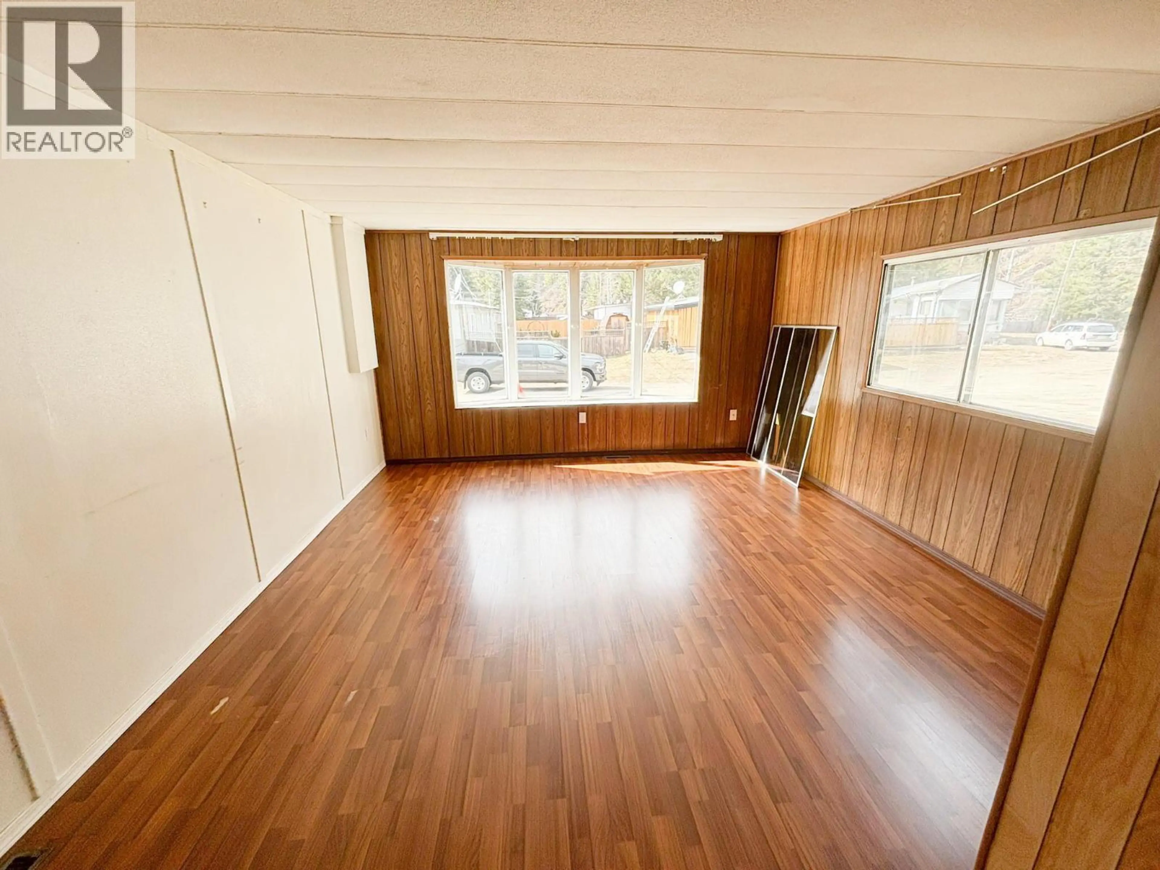 Property at #5 ROYAL OAK DRIVE UNIT# 5, Salmo, BC