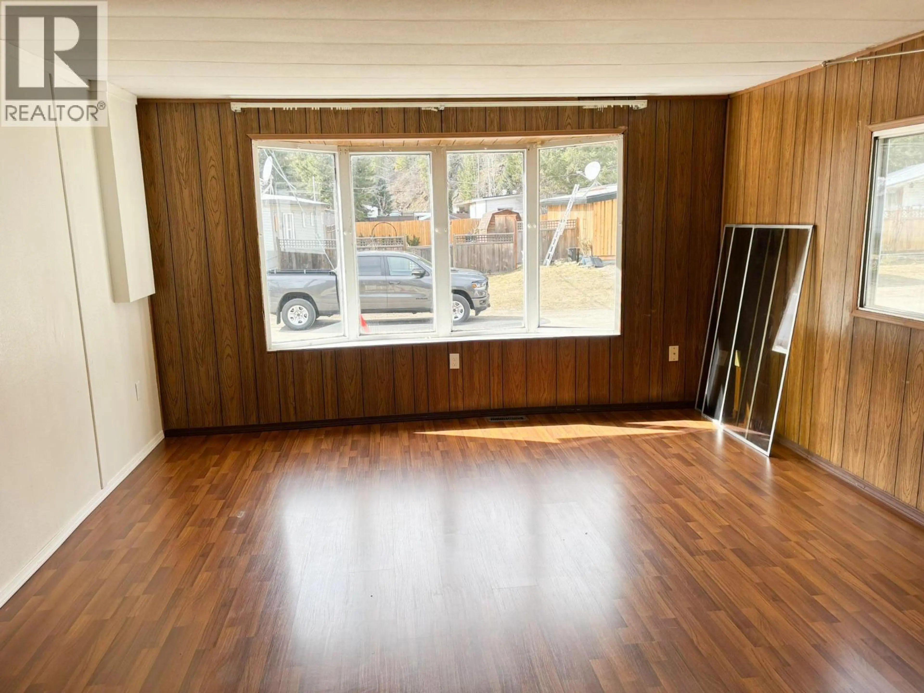 Property at #5 ROYAL OAK DRIVE UNIT# 5, Salmo, BC