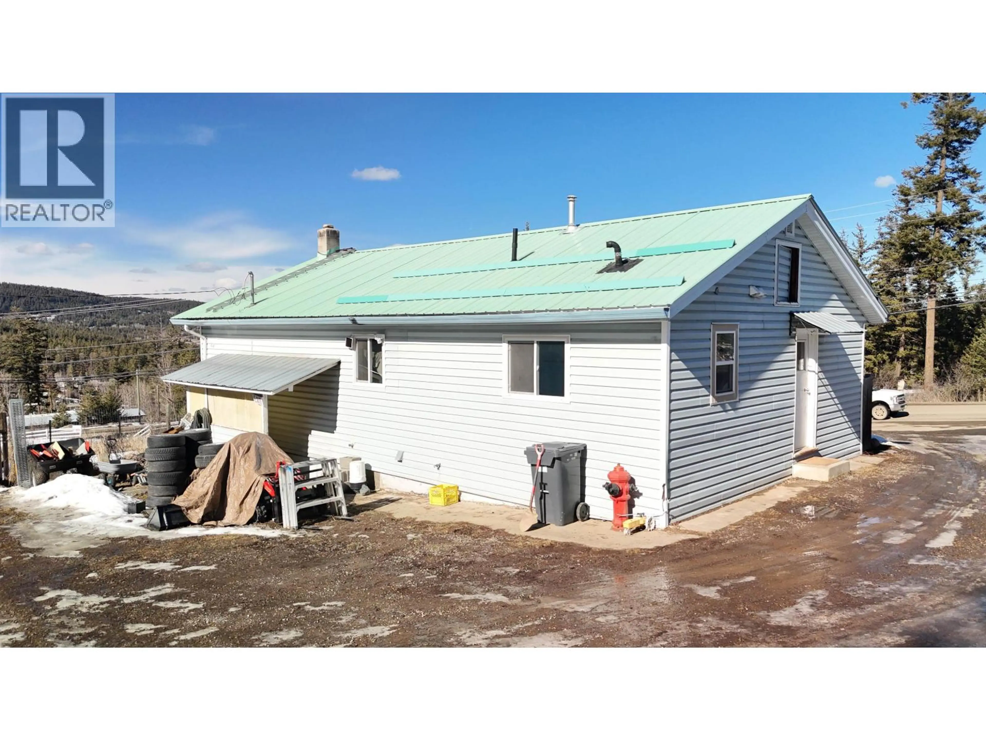 Property at 915 DOG CREEK ROAD, Williams Lake, BC