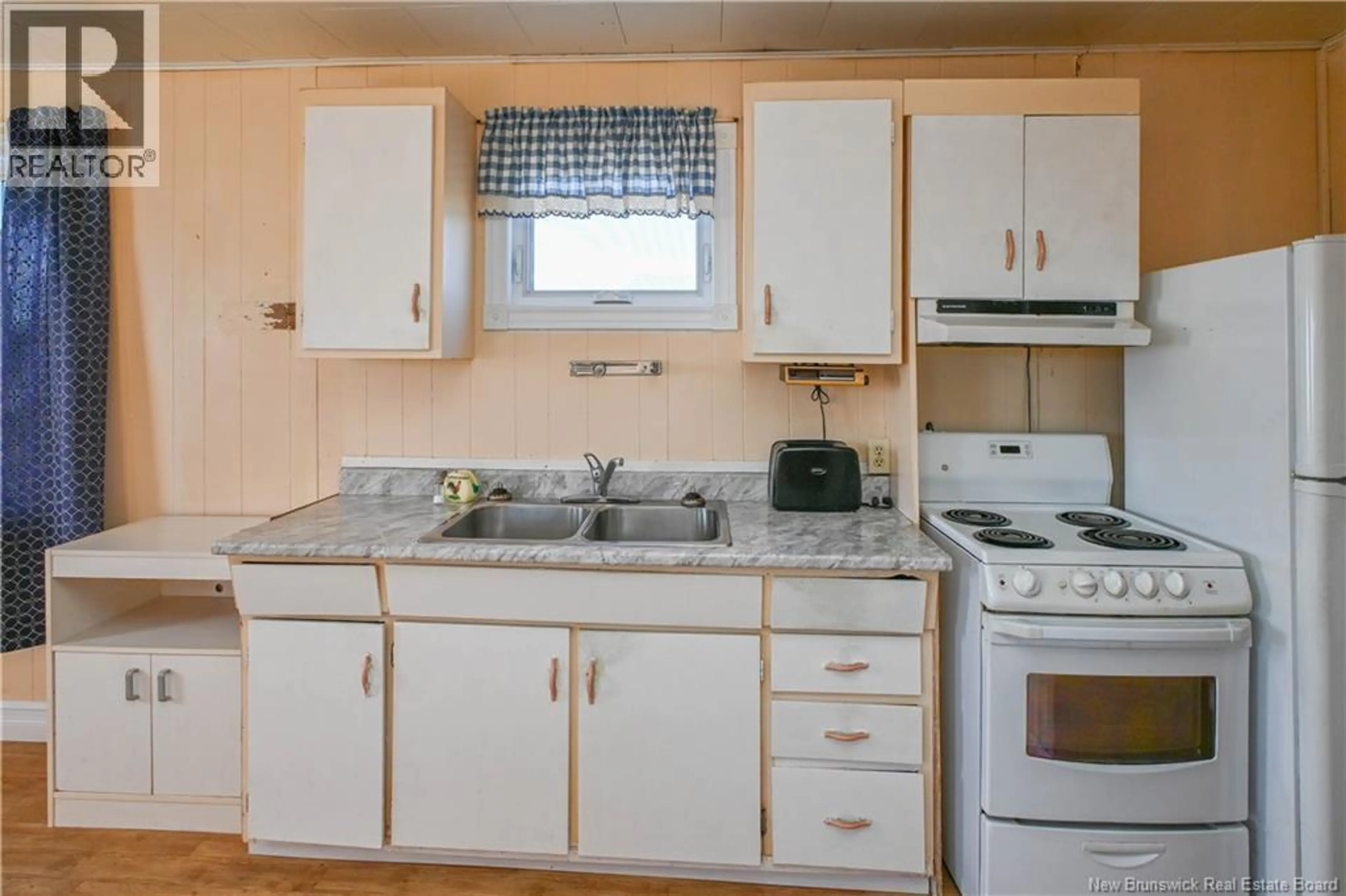 Property at 1089 DE LA MER BOULEVARD, Saint-Marie-Saint-Raphaël, NB