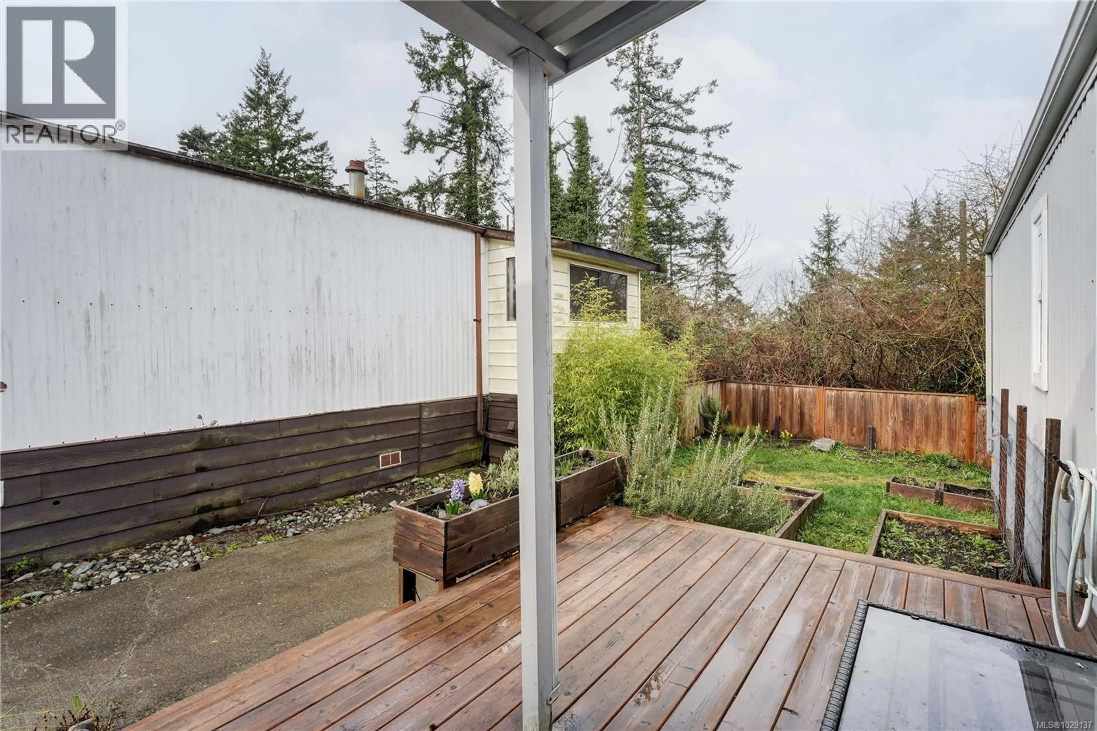 Property at #5 70 COOPER RD, View Royal, BC