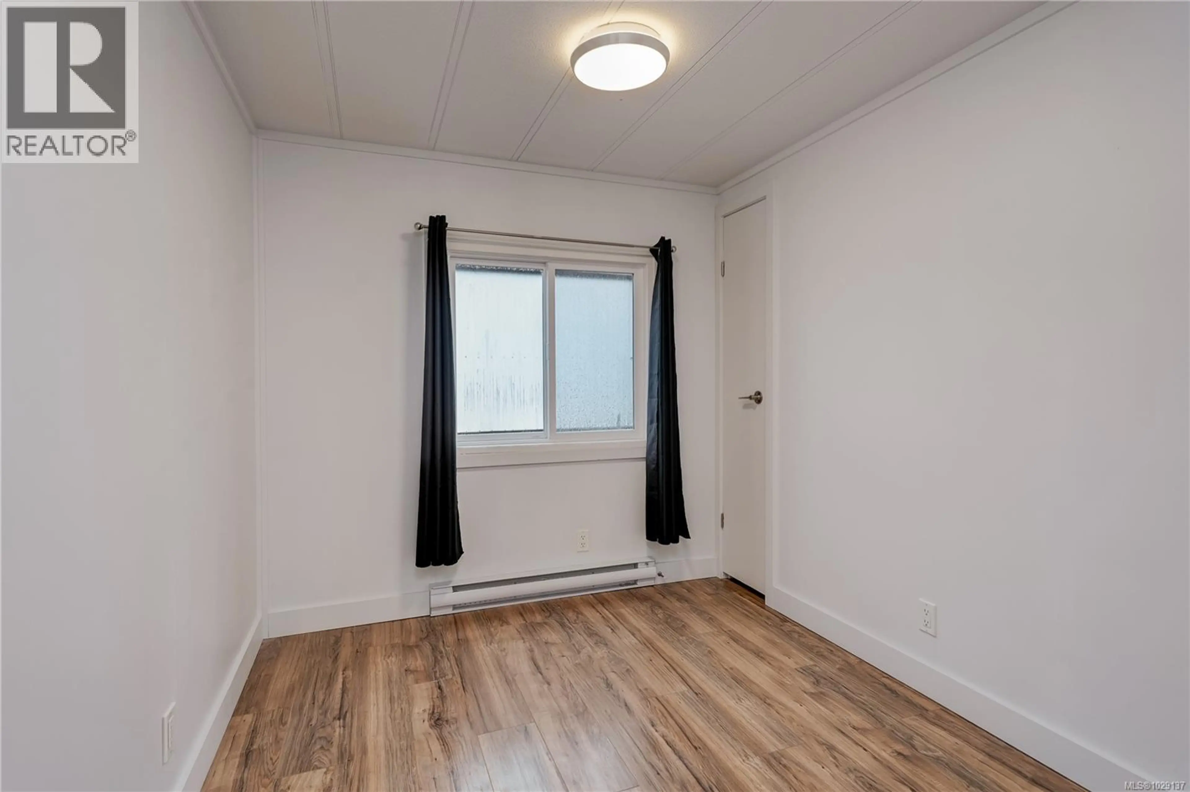 Property at #5 70 COOPER RD, View Royal, BC