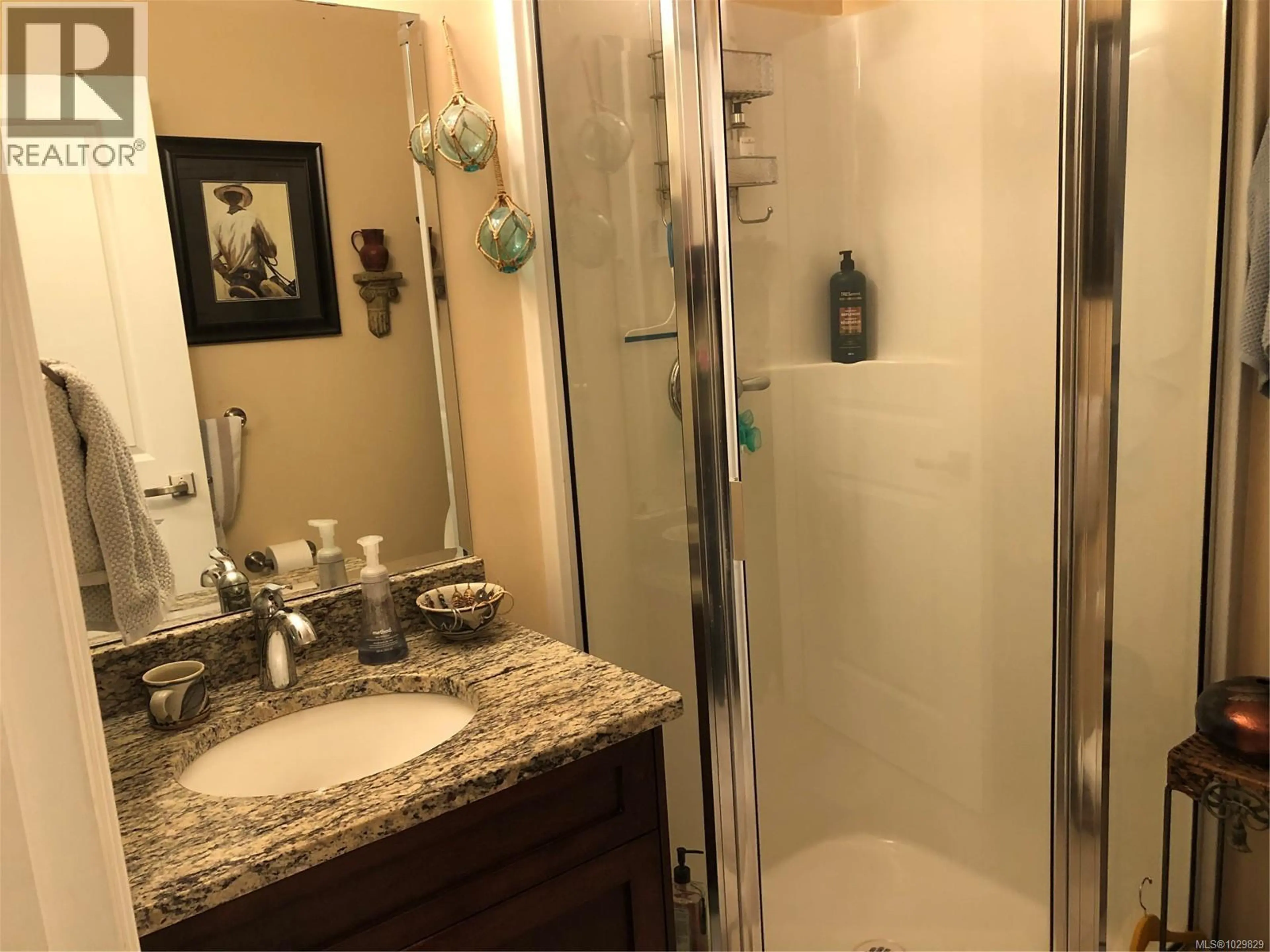 Property at #203 9717 FIRST ST, Sidney, BC