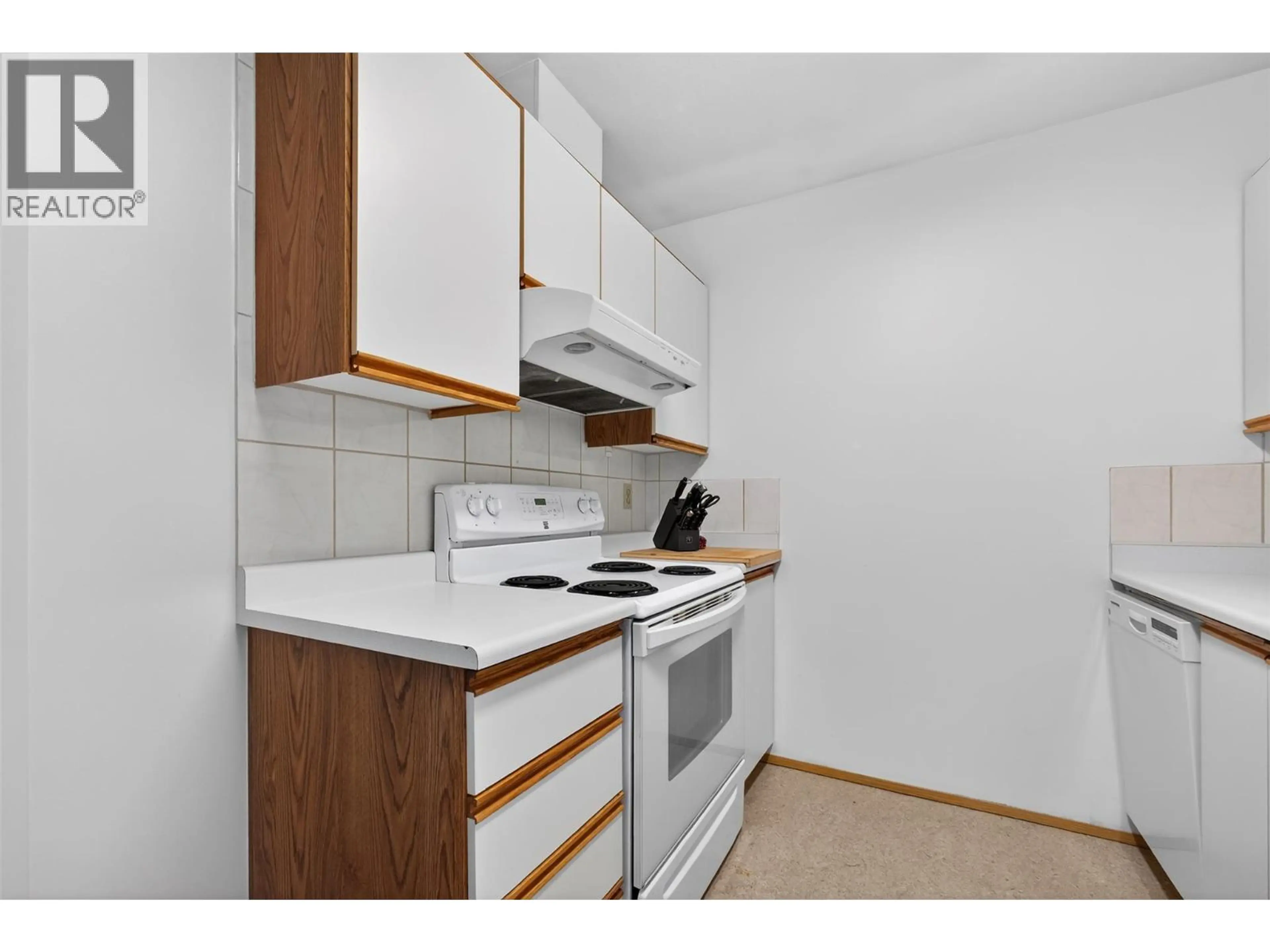 Property at #412 3180 DE MONTREUIL COURT, Kelowna, BC