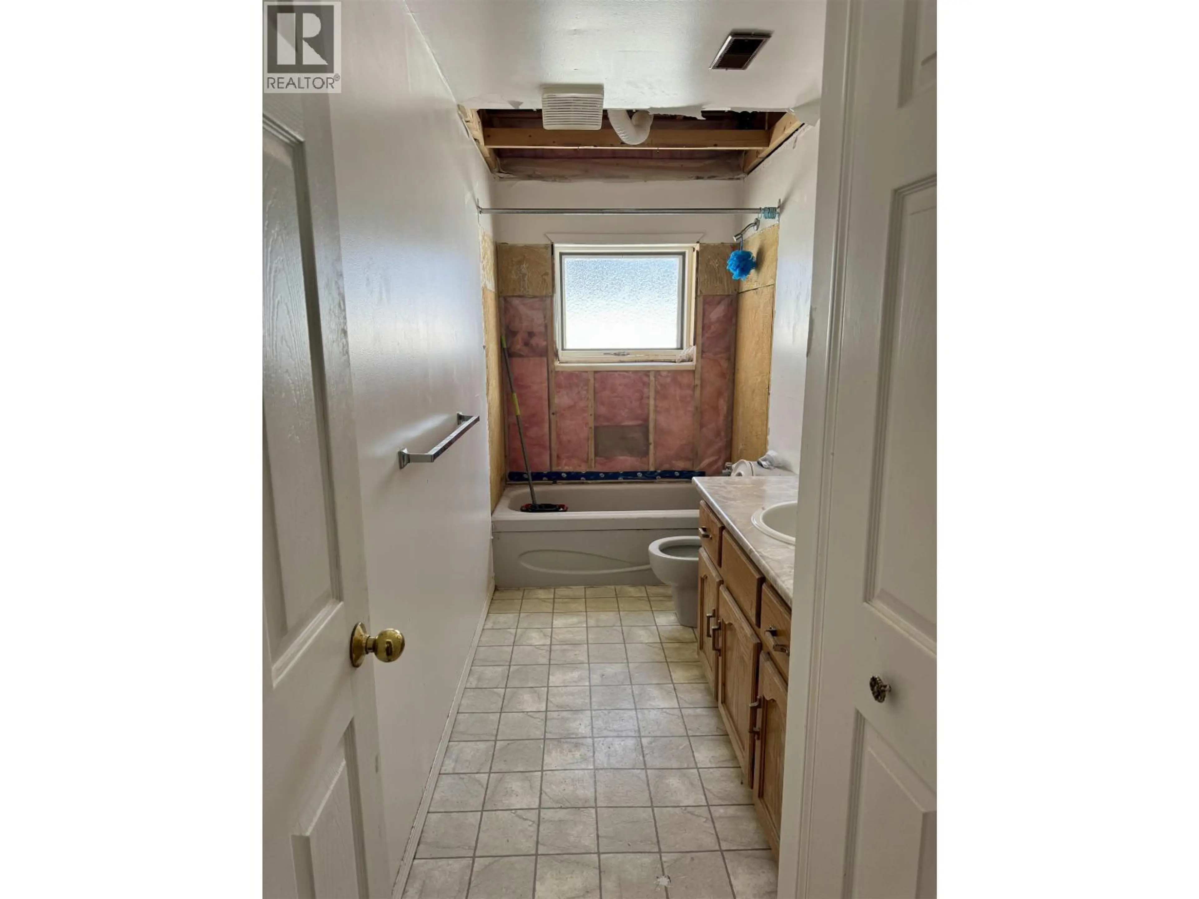 Property at 5 MUNRO CRESCENT, Mackenzie, BC