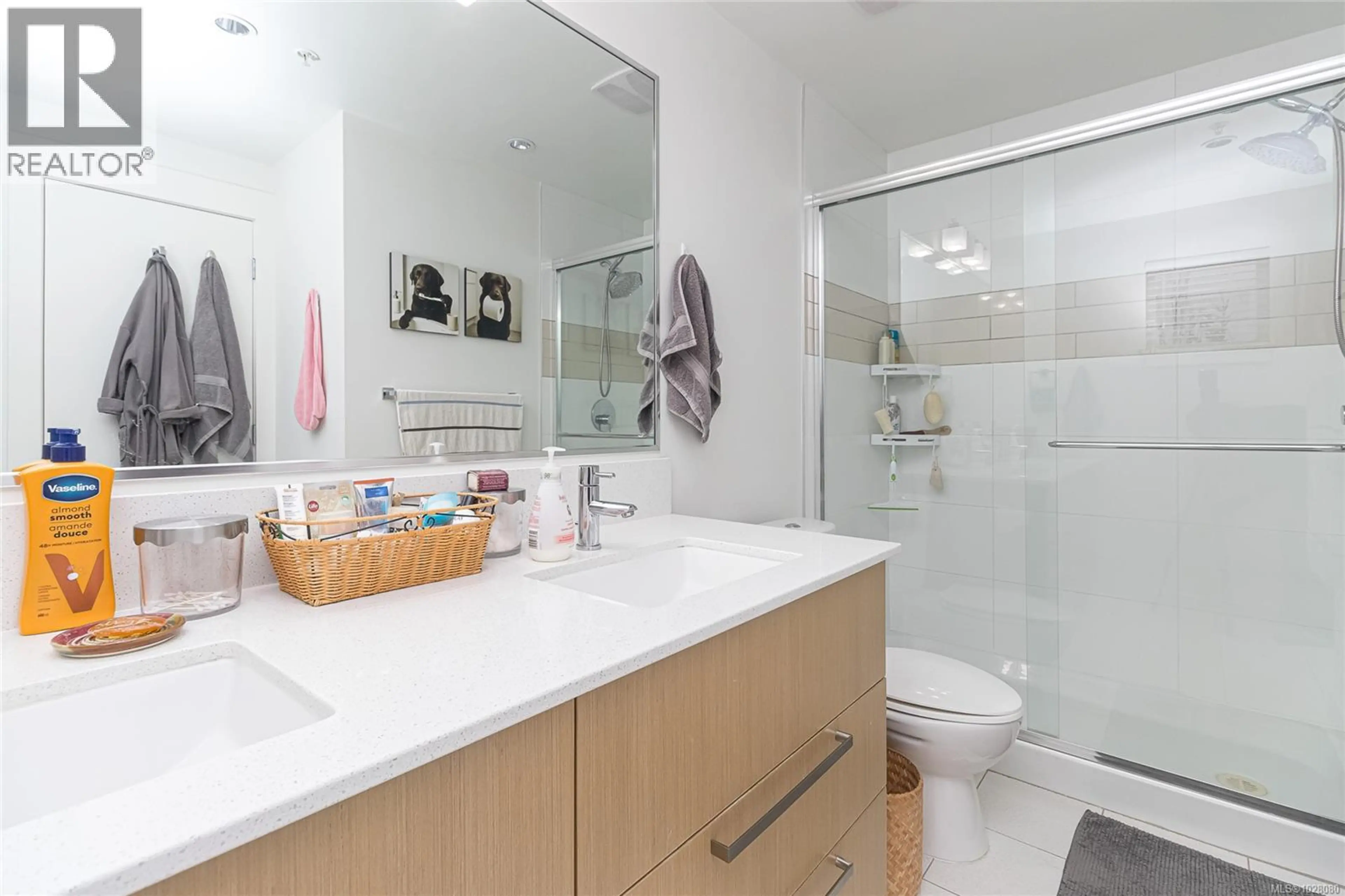 Property at #303 286 WILFERT RD, View Royal, BC