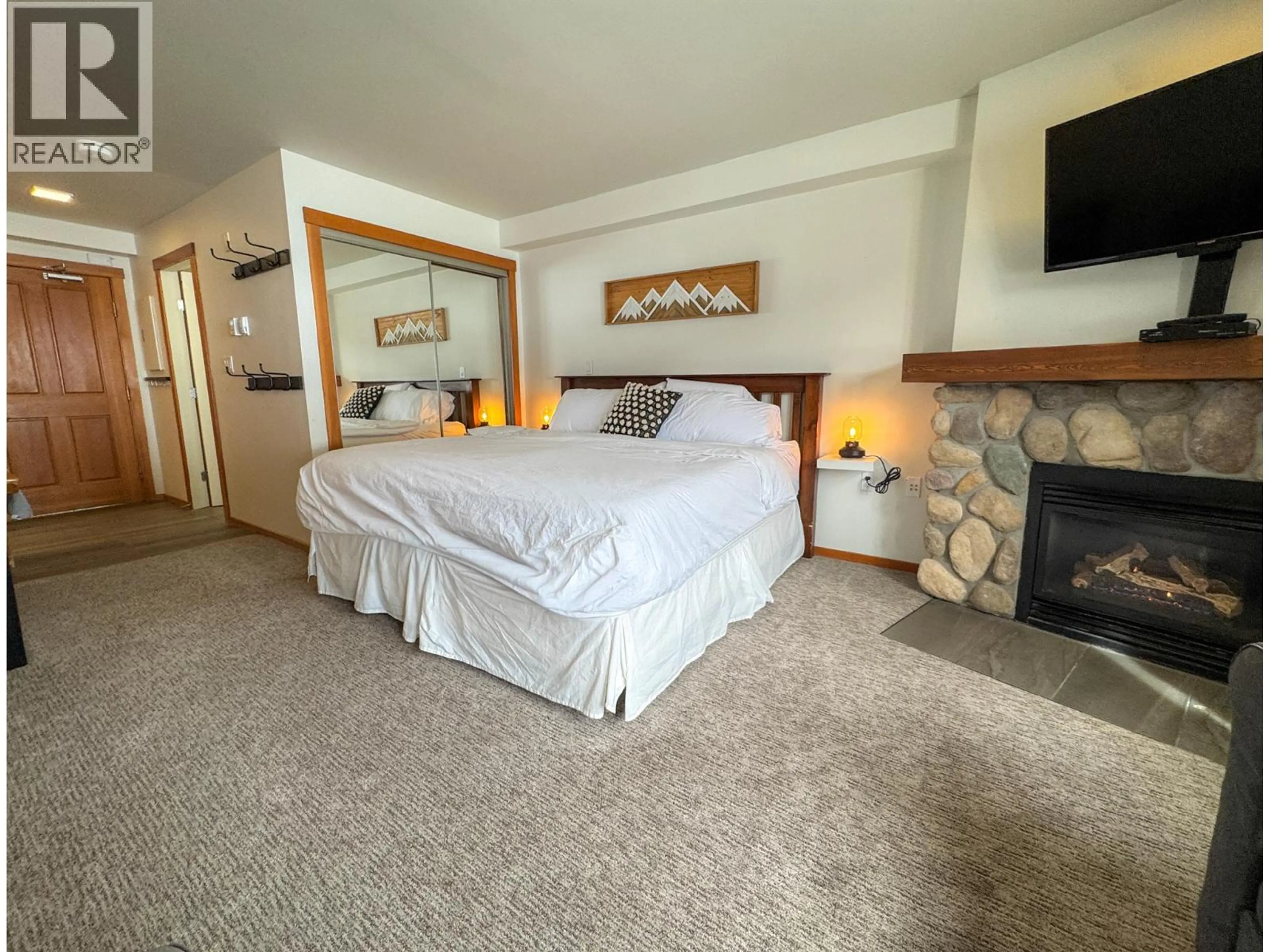 Property at #205 2050 SUMMIT DRIVE, Panorama, BC