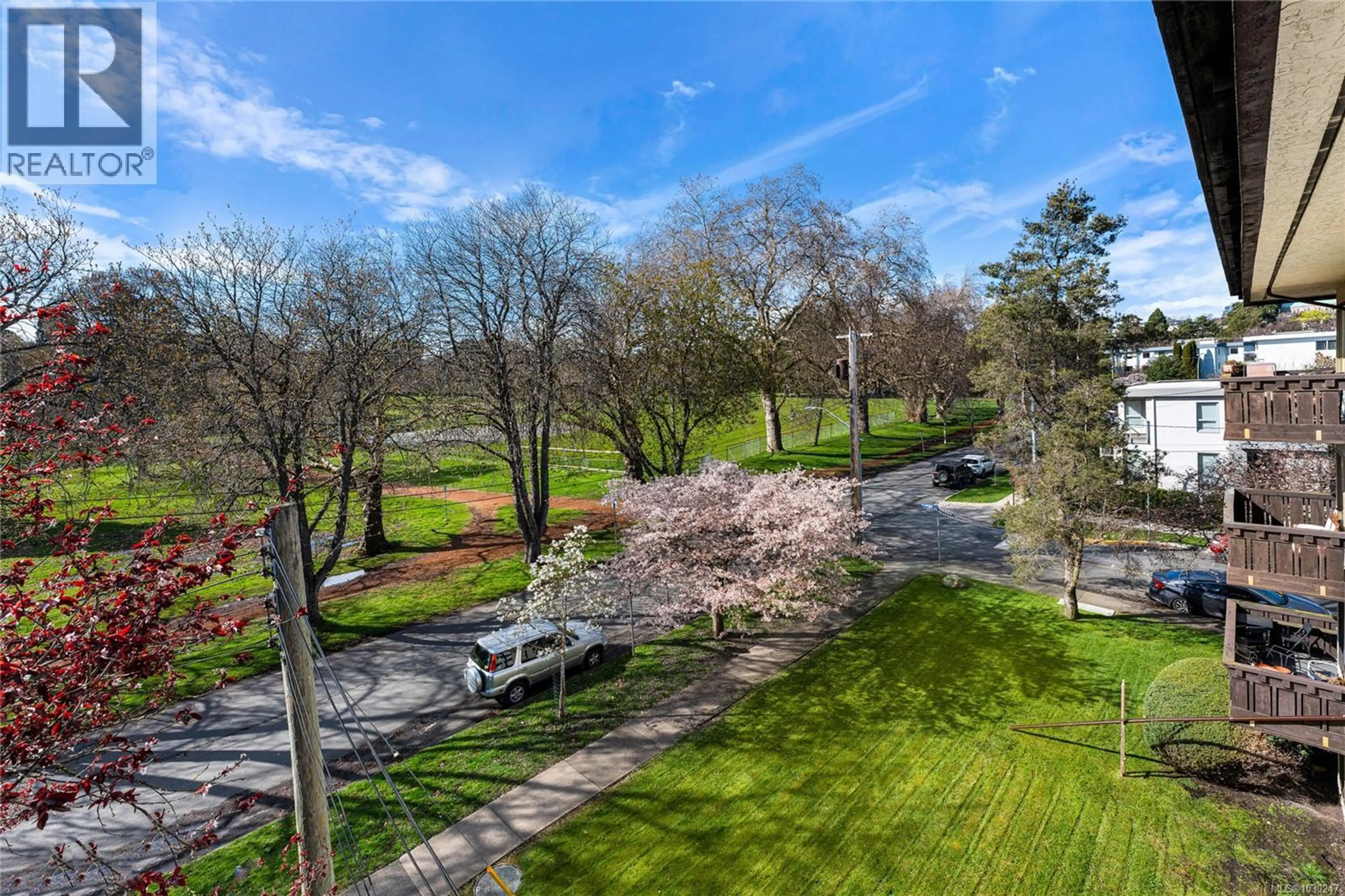 Property at #409 909 PENDERGAST ST, Victoria, BC