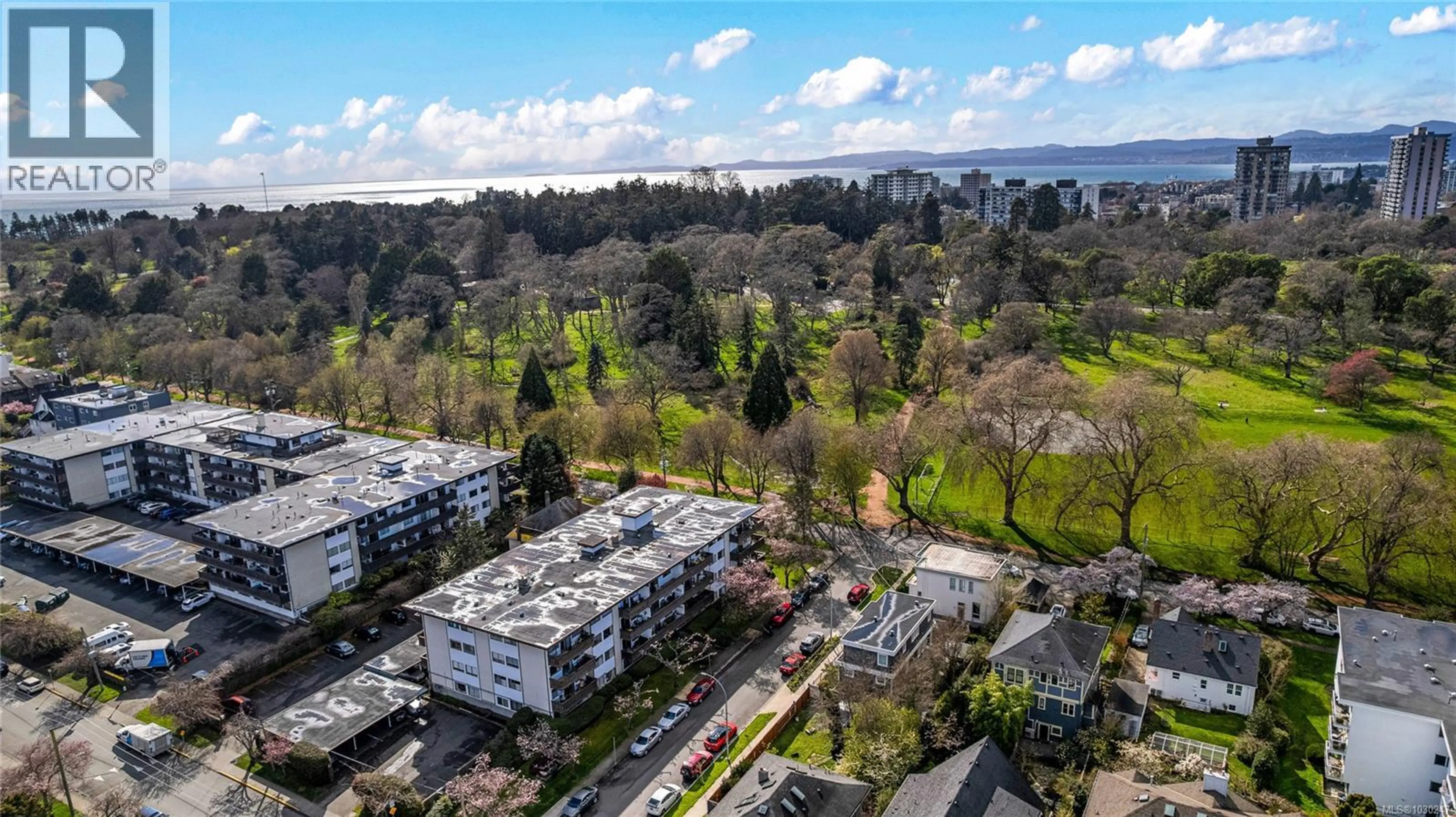 Property at #409 909 PENDERGAST ST, Victoria, BC