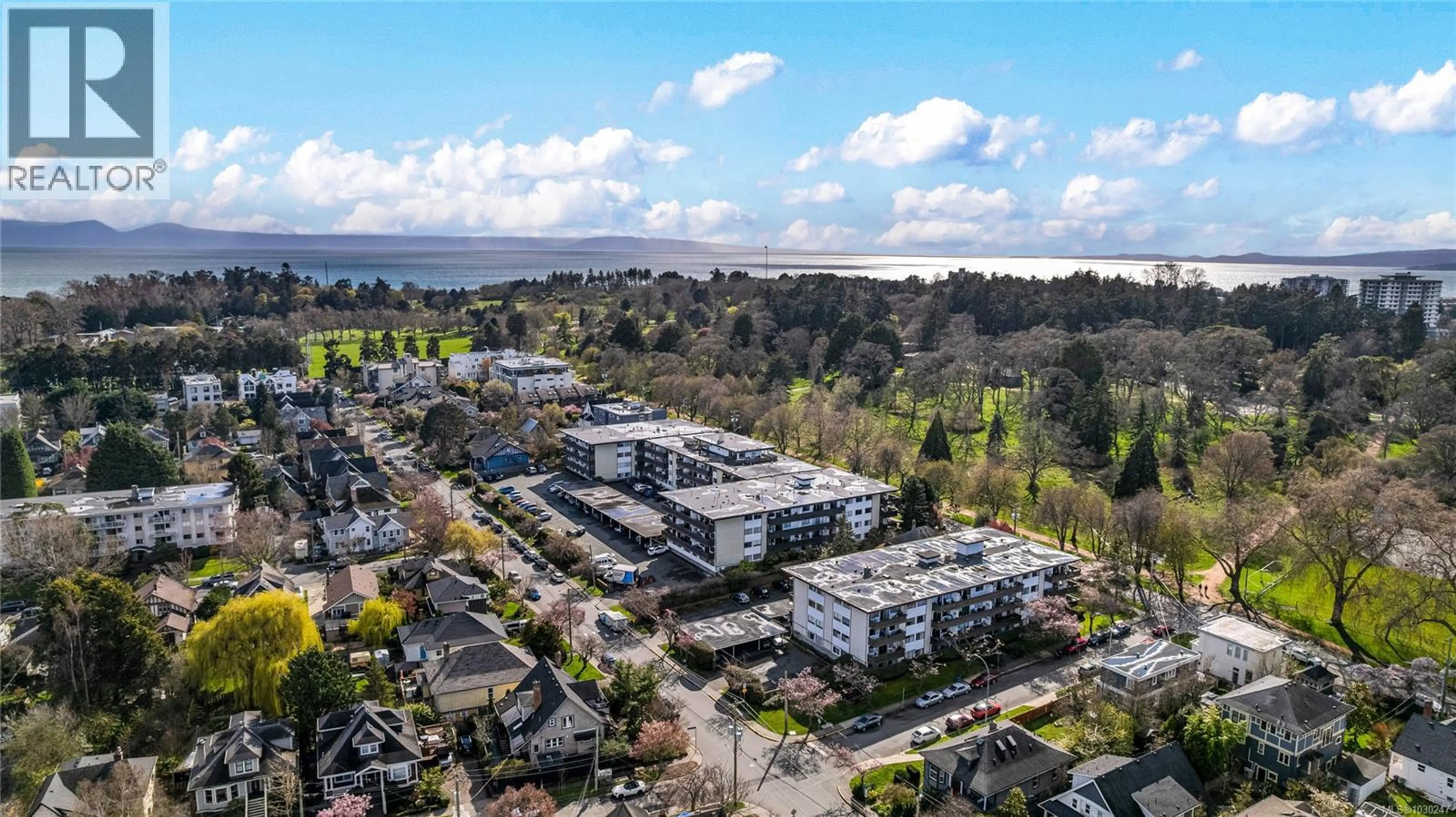 Property at #409 909 PENDERGAST ST, Victoria, BC