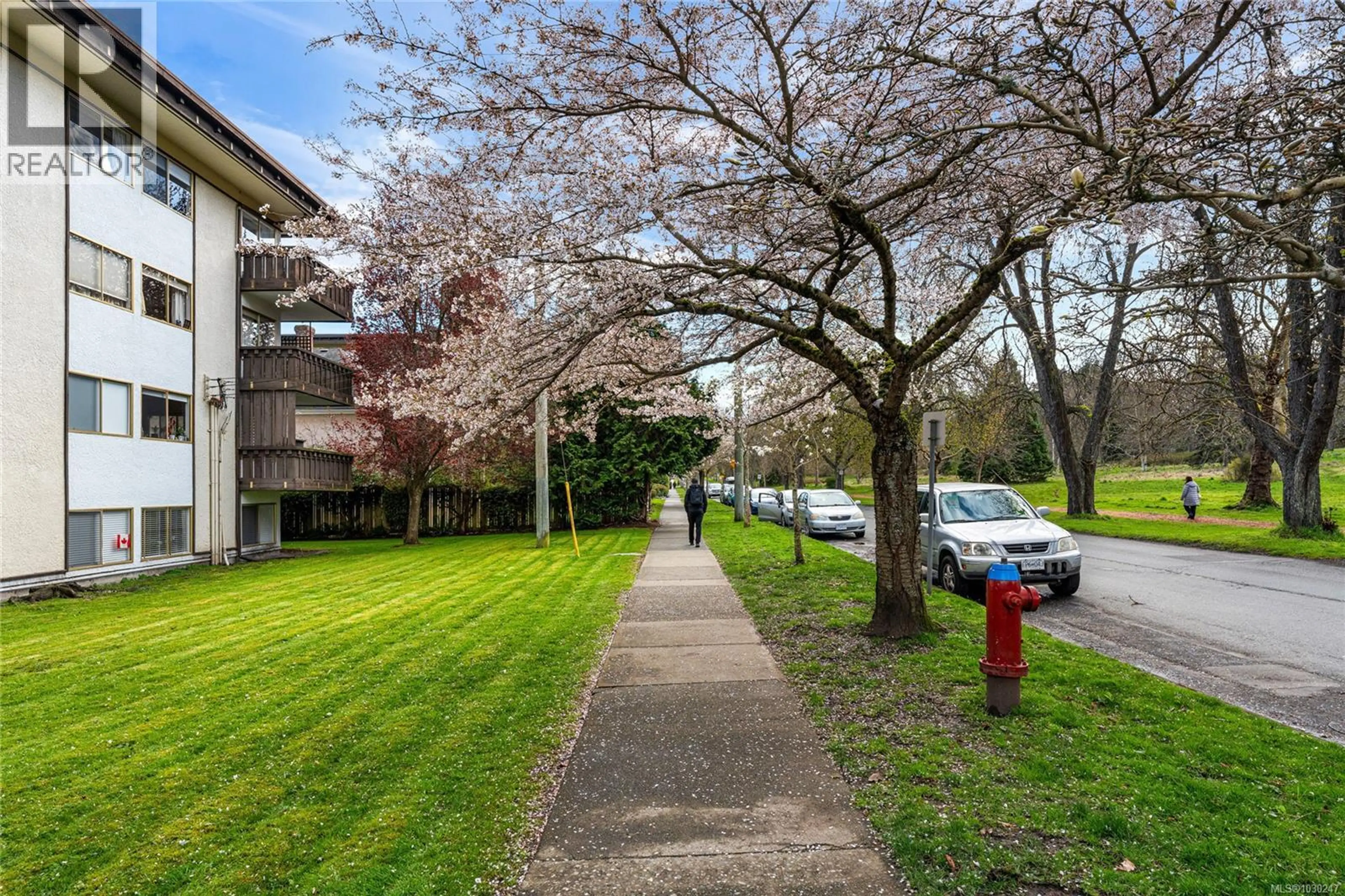 Property at #409 909 PENDERGAST ST, Victoria, BC