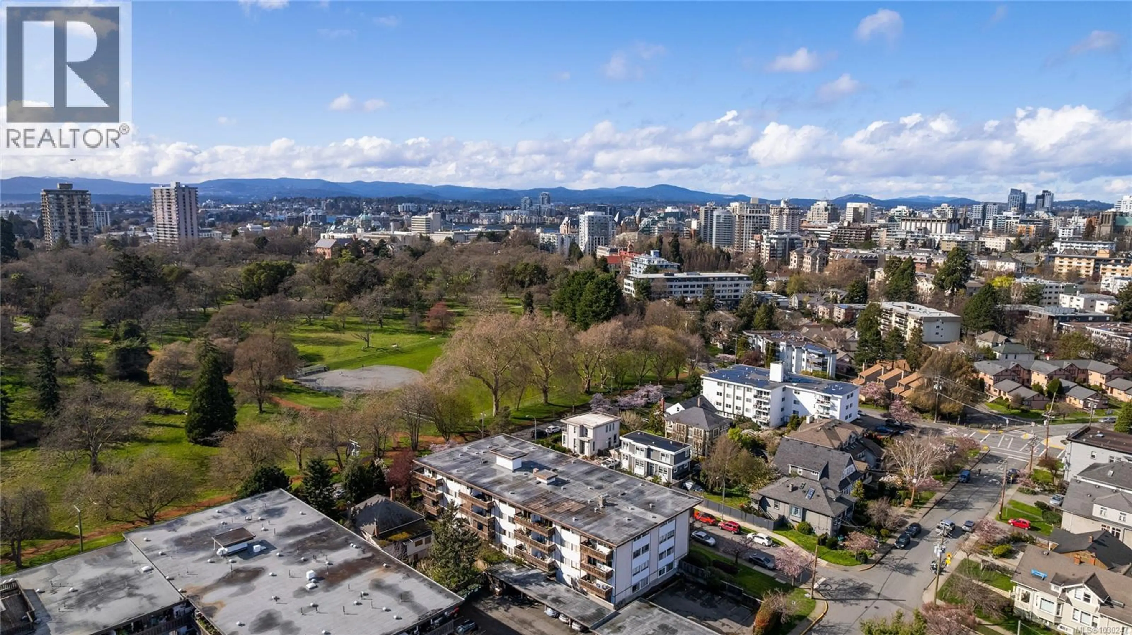 Property at #409 909 PENDERGAST ST, Victoria, BC