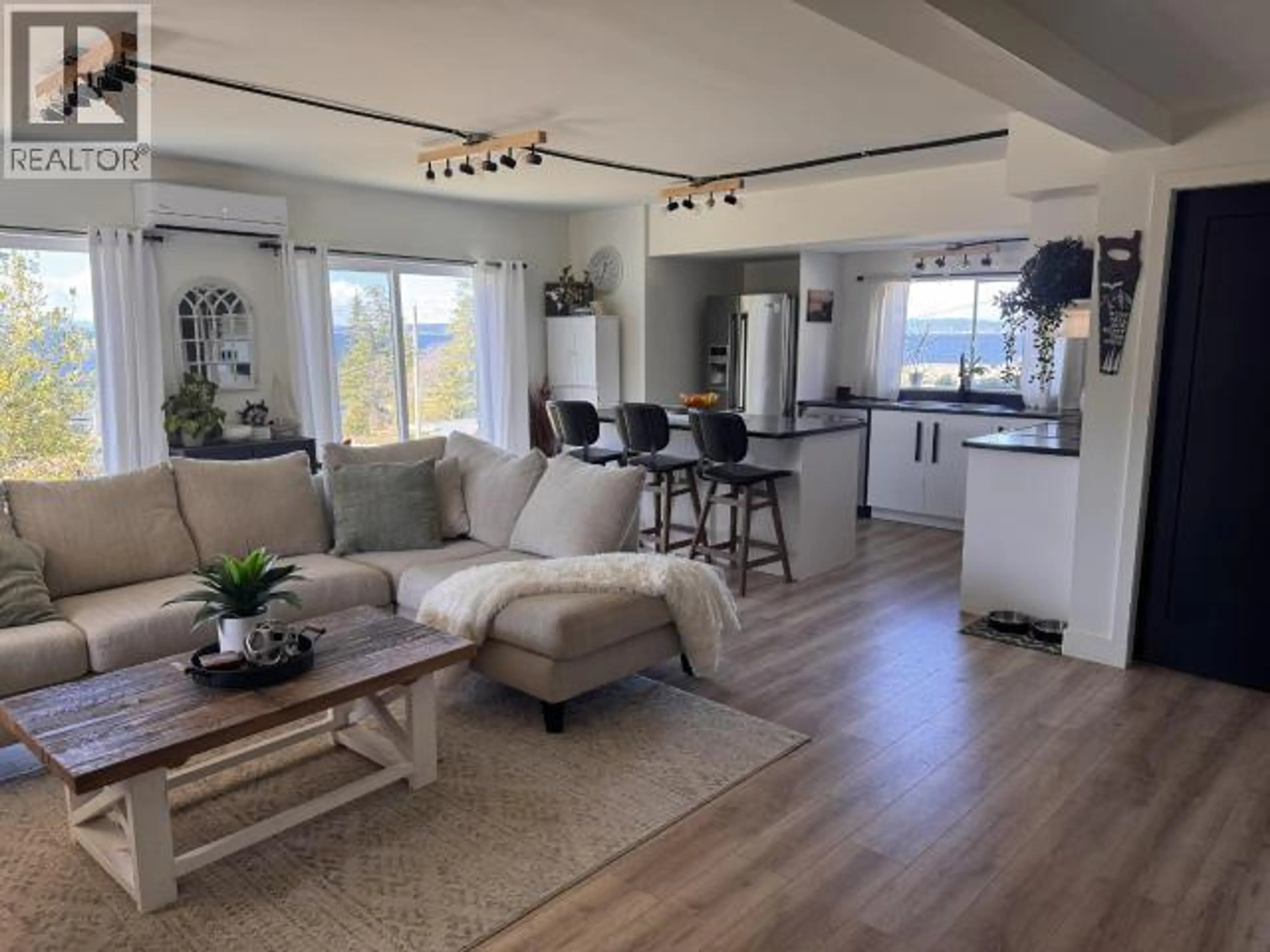 Property at 6928 QUESNEL STREET, Powell River, BC