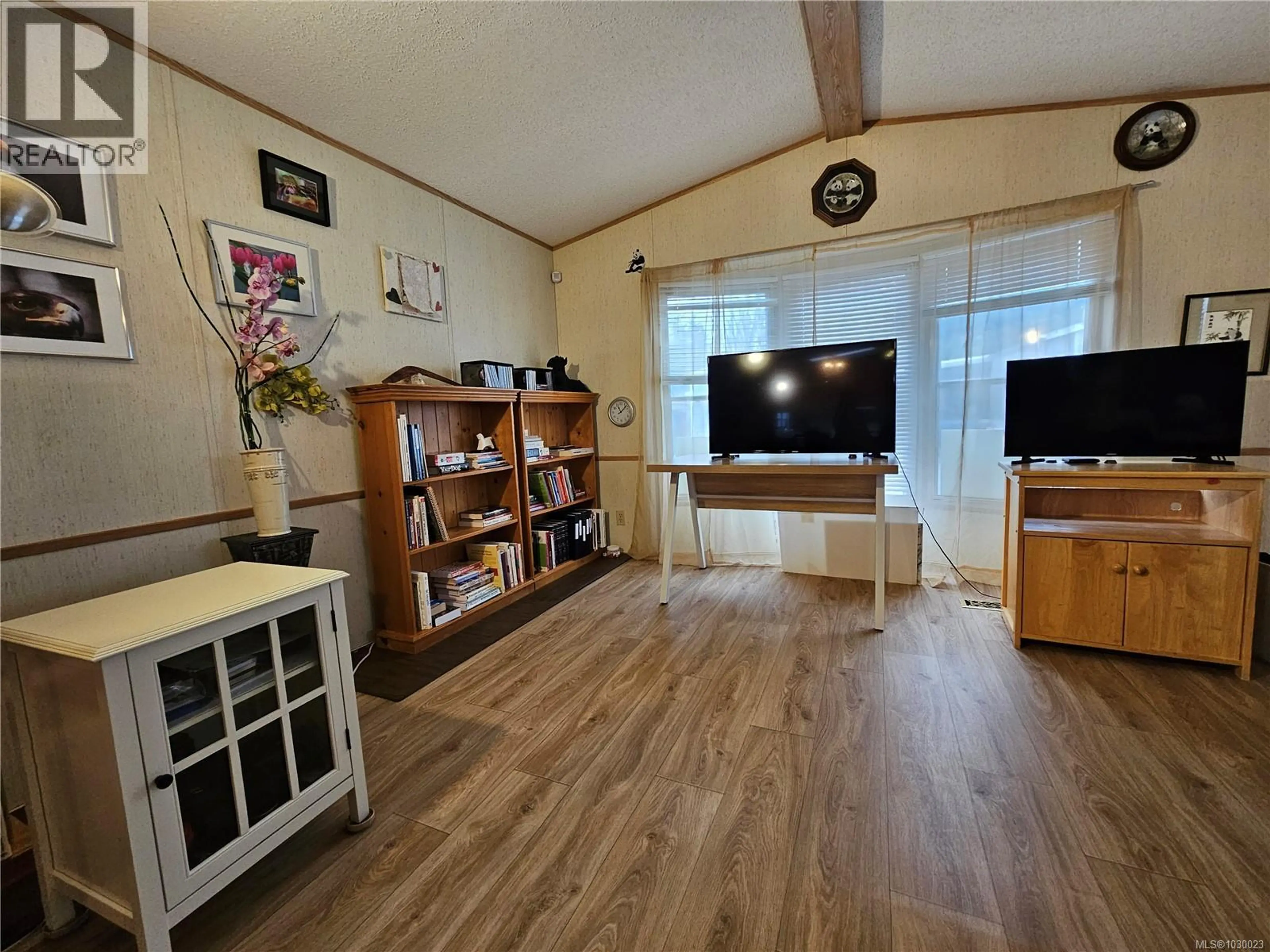 Property at #108 17 CHIEF ROBERT SAM LANE, View Royal, BC