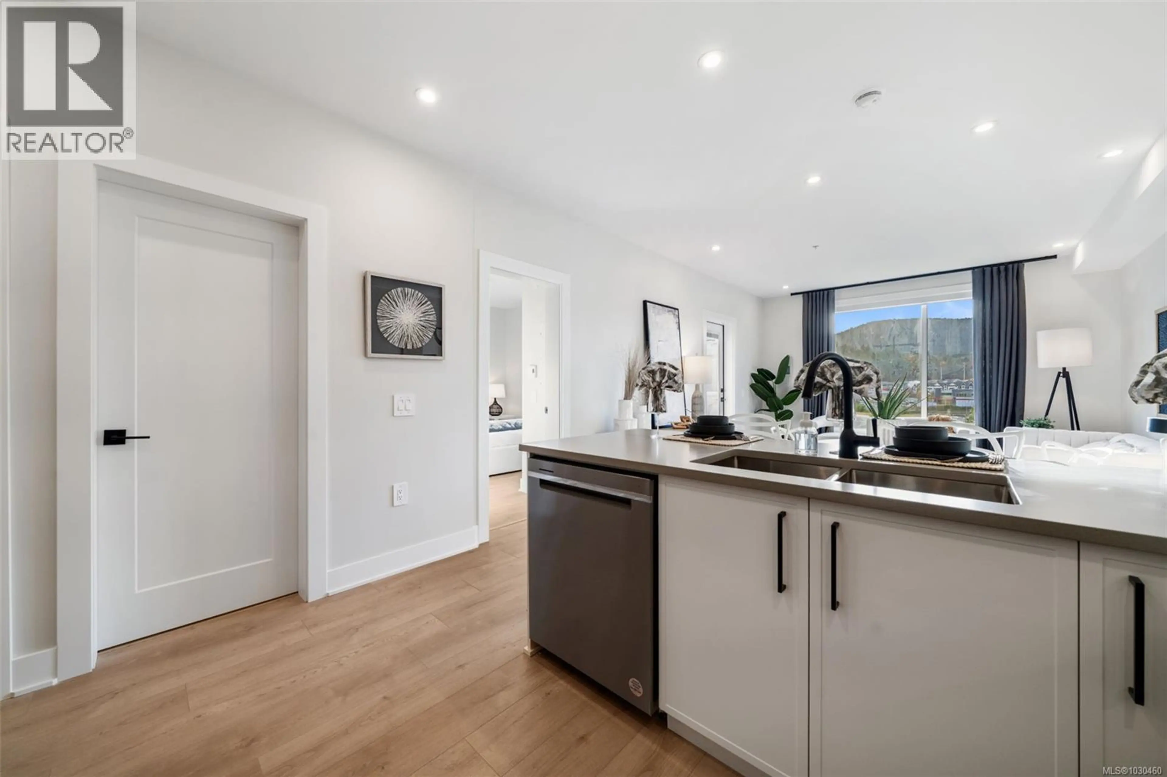 Property at #618 1371 GOLDSTREAM AVE, Langford, BC