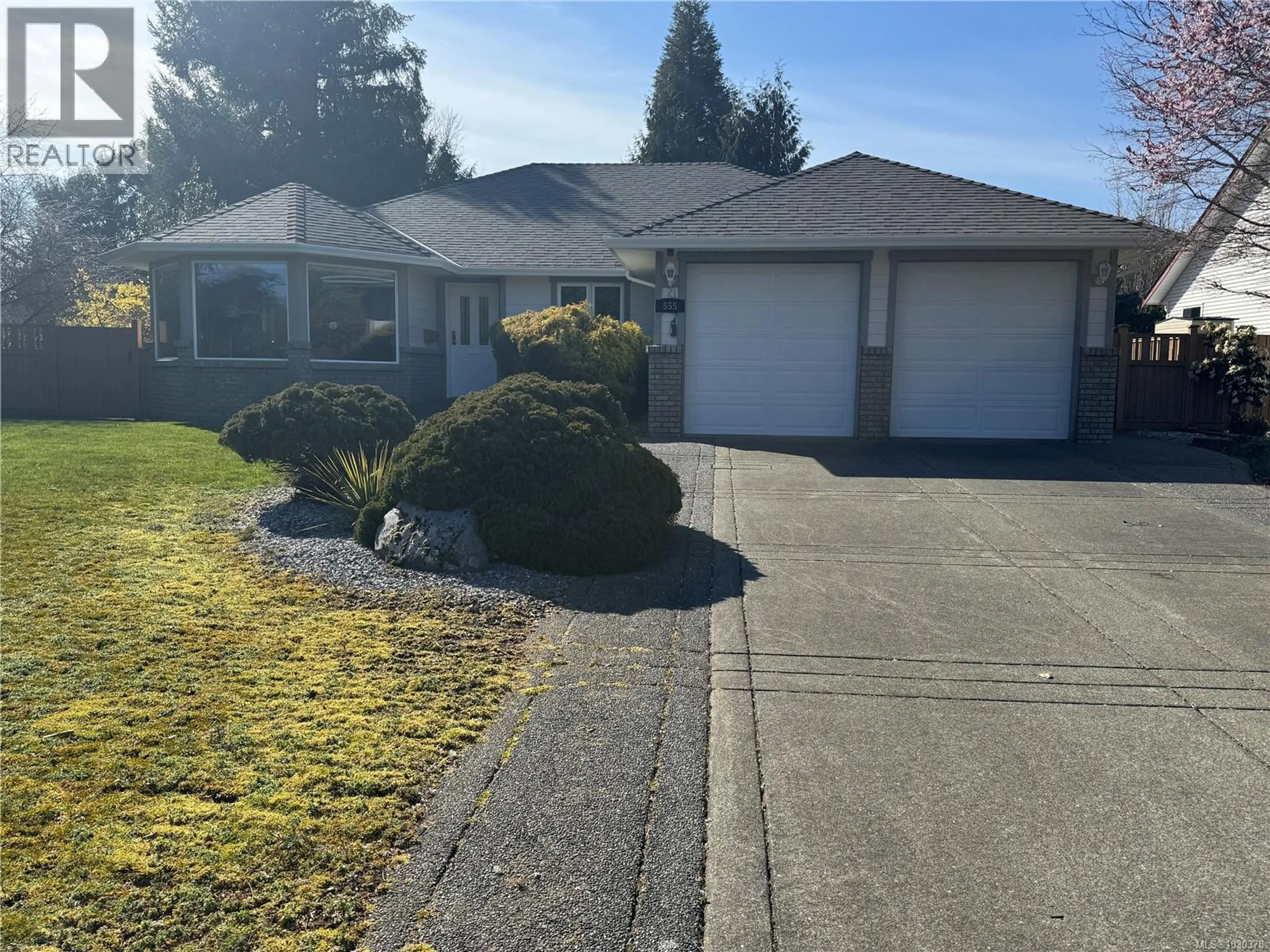 Property at 555 HAIDA ST, Comox, BC