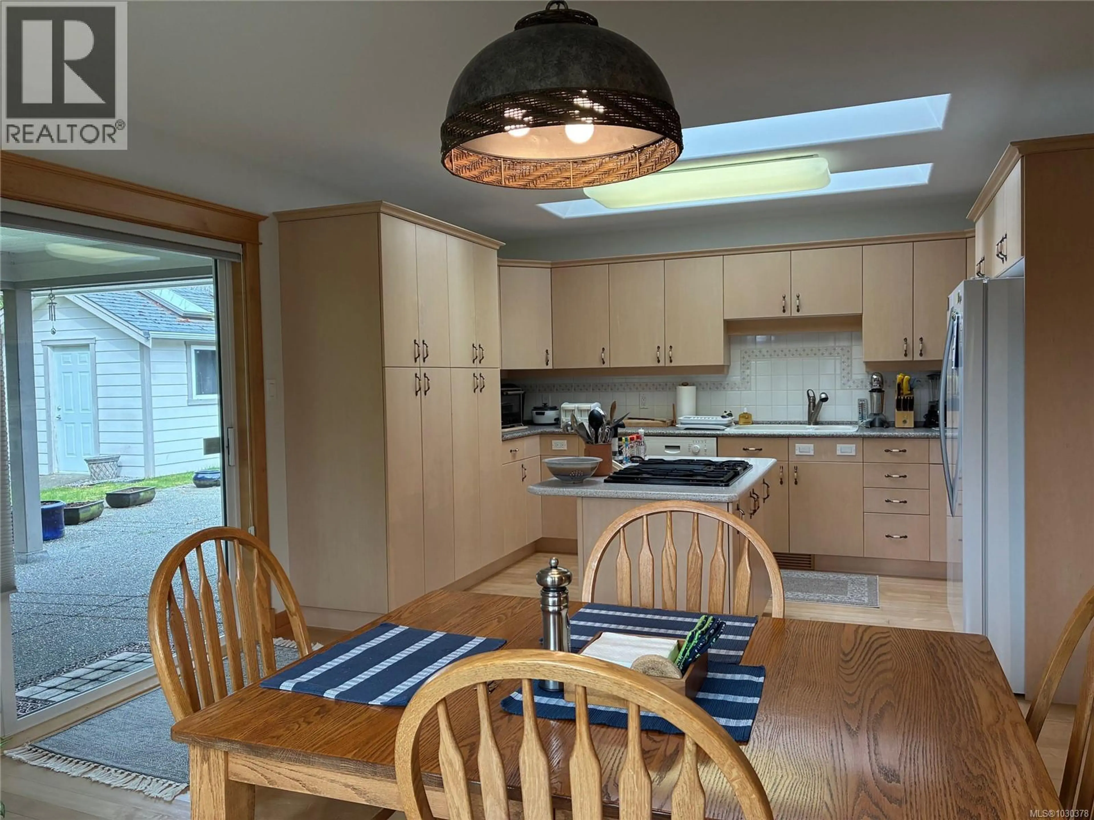 Property at 555 HAIDA ST, Comox, BC