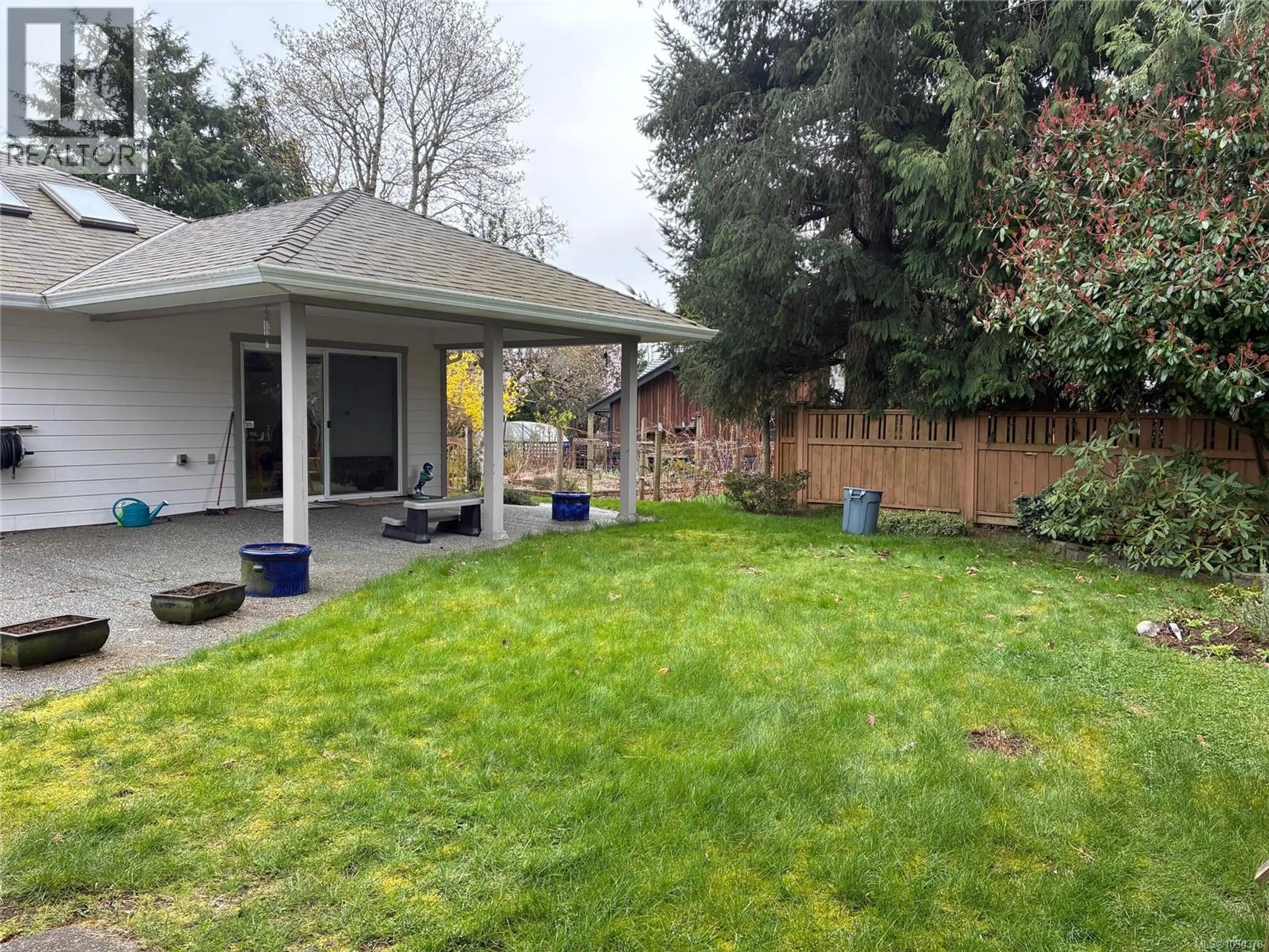 Property at 555 HAIDA ST, Comox, BC