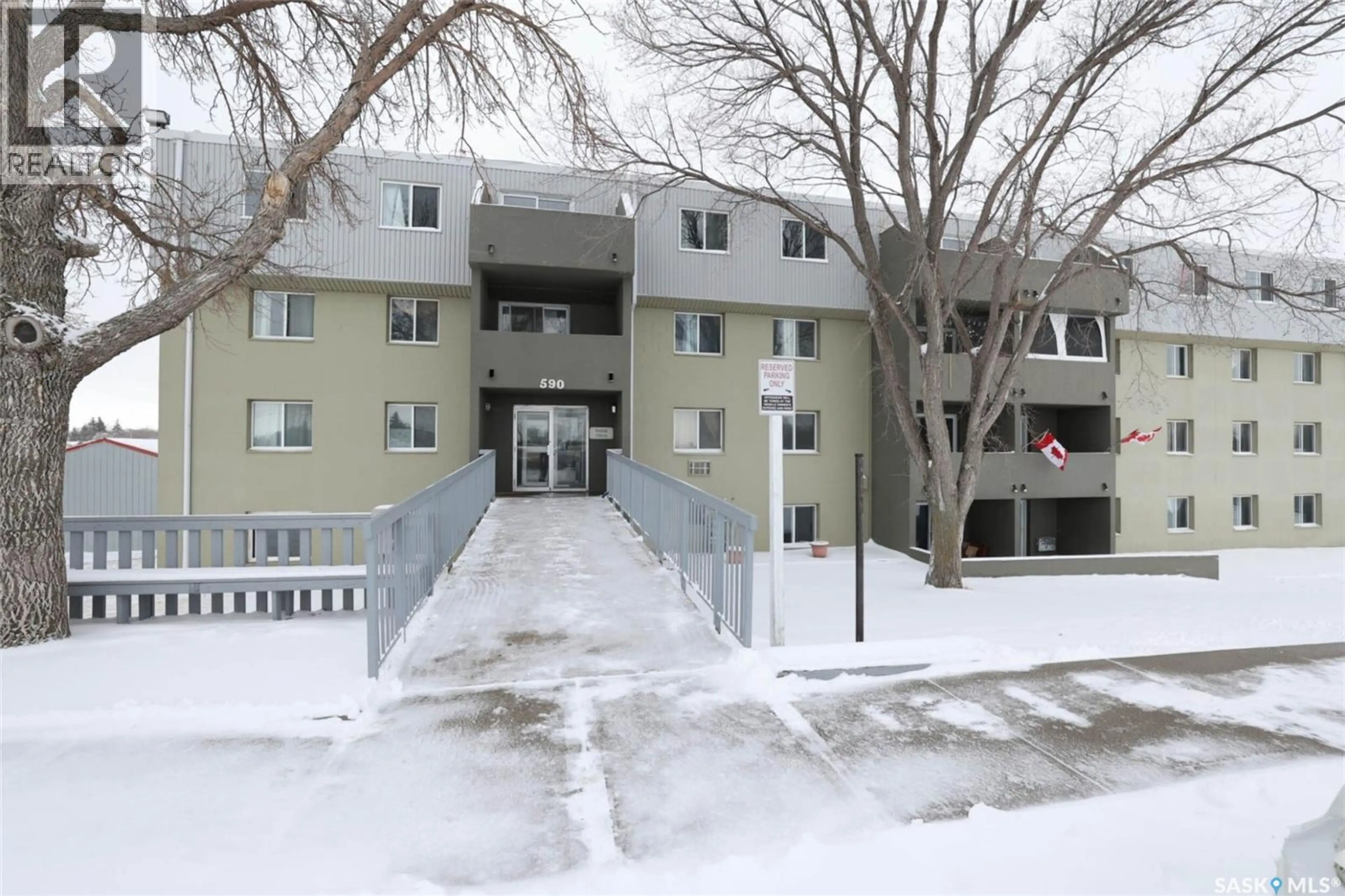 Property at #101 590 LAURIER STREET, Moose Jaw, SK
