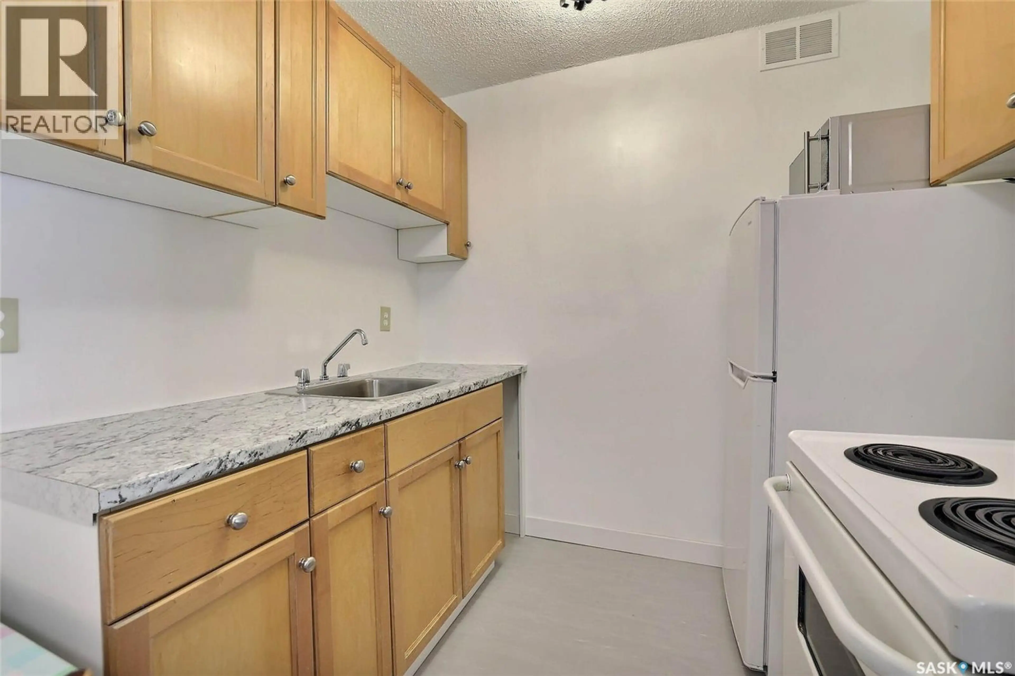 Property at #101 590 LAURIER STREET, Moose Jaw, SK