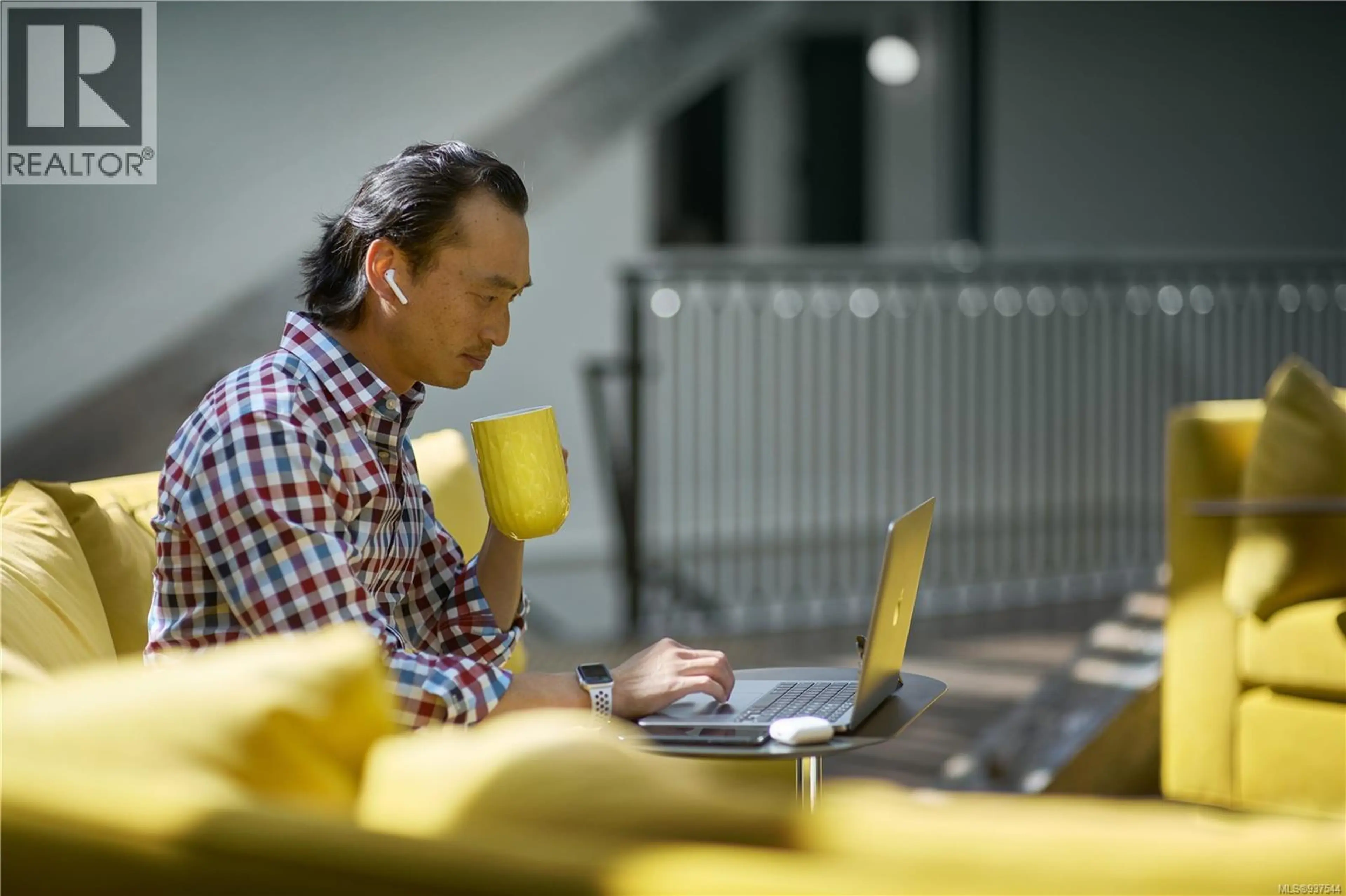 Property at #410 1075 TILLICUM RD, Esquimalt, BC